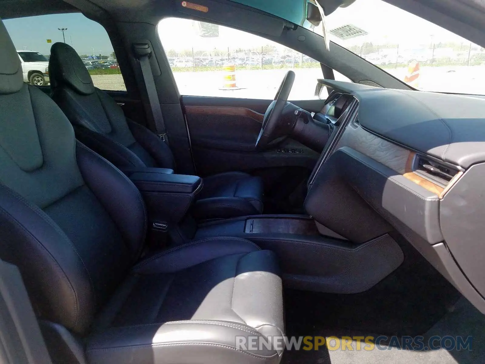 5 fotografías del automóvil dañado 5YJXCBE2XLF219520 TESLA MODEL X 2020