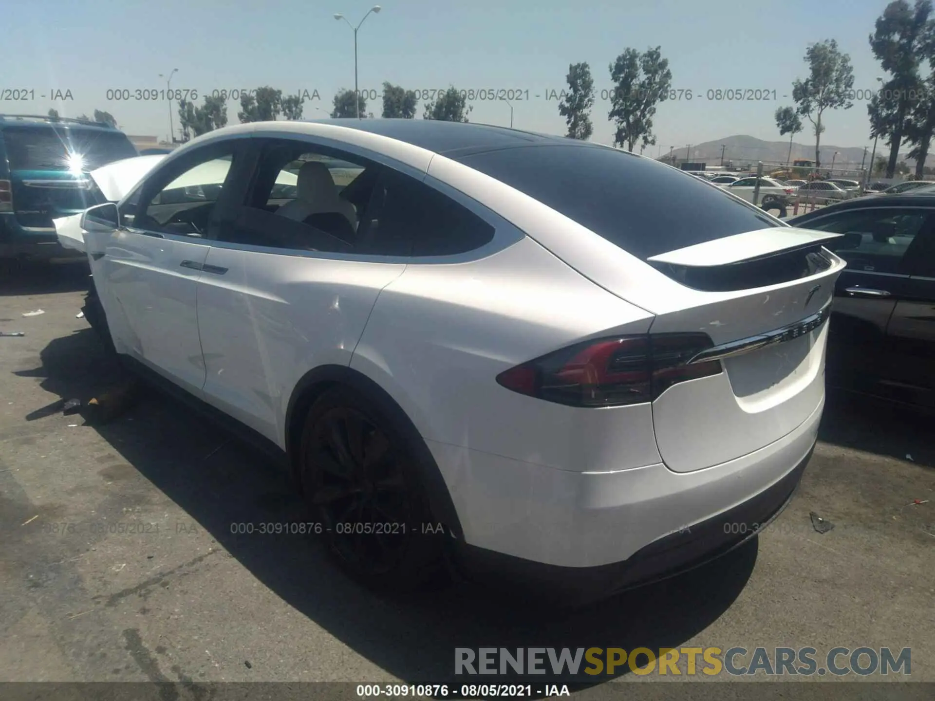 3 fotografías del automóvil dañado 5YJXCBE2XLF304793 TESLA MODEL X 2020