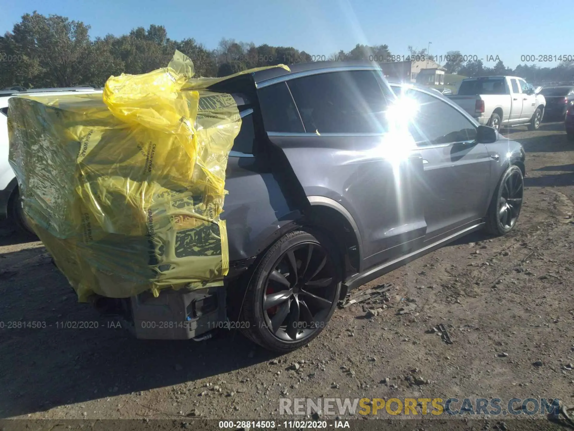 4 fotografías del automóvil dañado 5YJXCBE44LF264731 TESLA MODEL X 2020