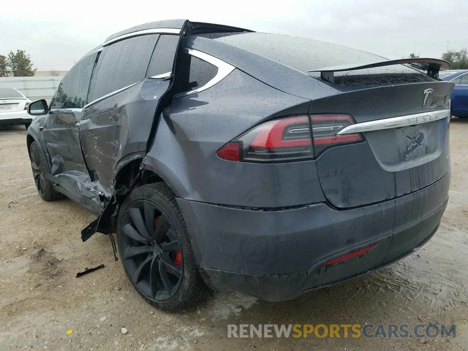 3 fotografías del automóvil dañado 5YJXCBE48LF273450 TESLA MODEL X 2020