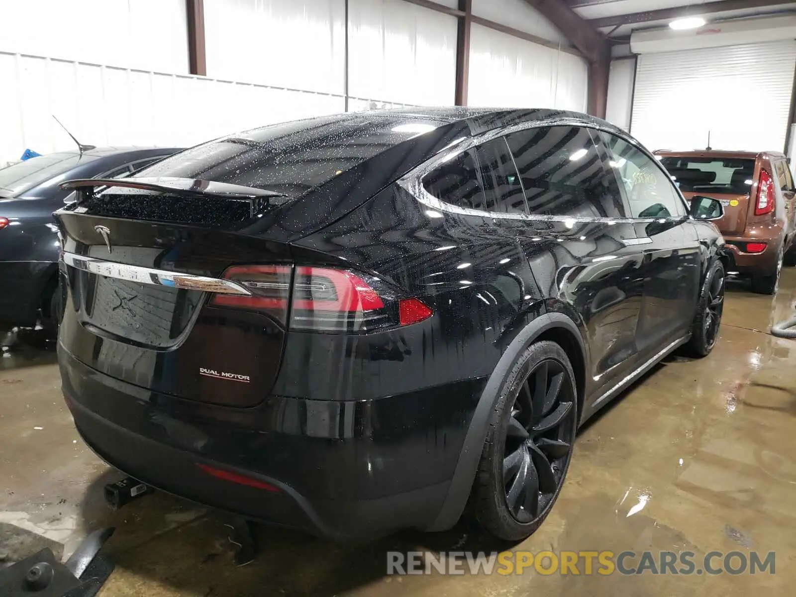 4 fotografías del automóvil dañado 5YJXCBE49LF261355 TESLA MODEL X 2020