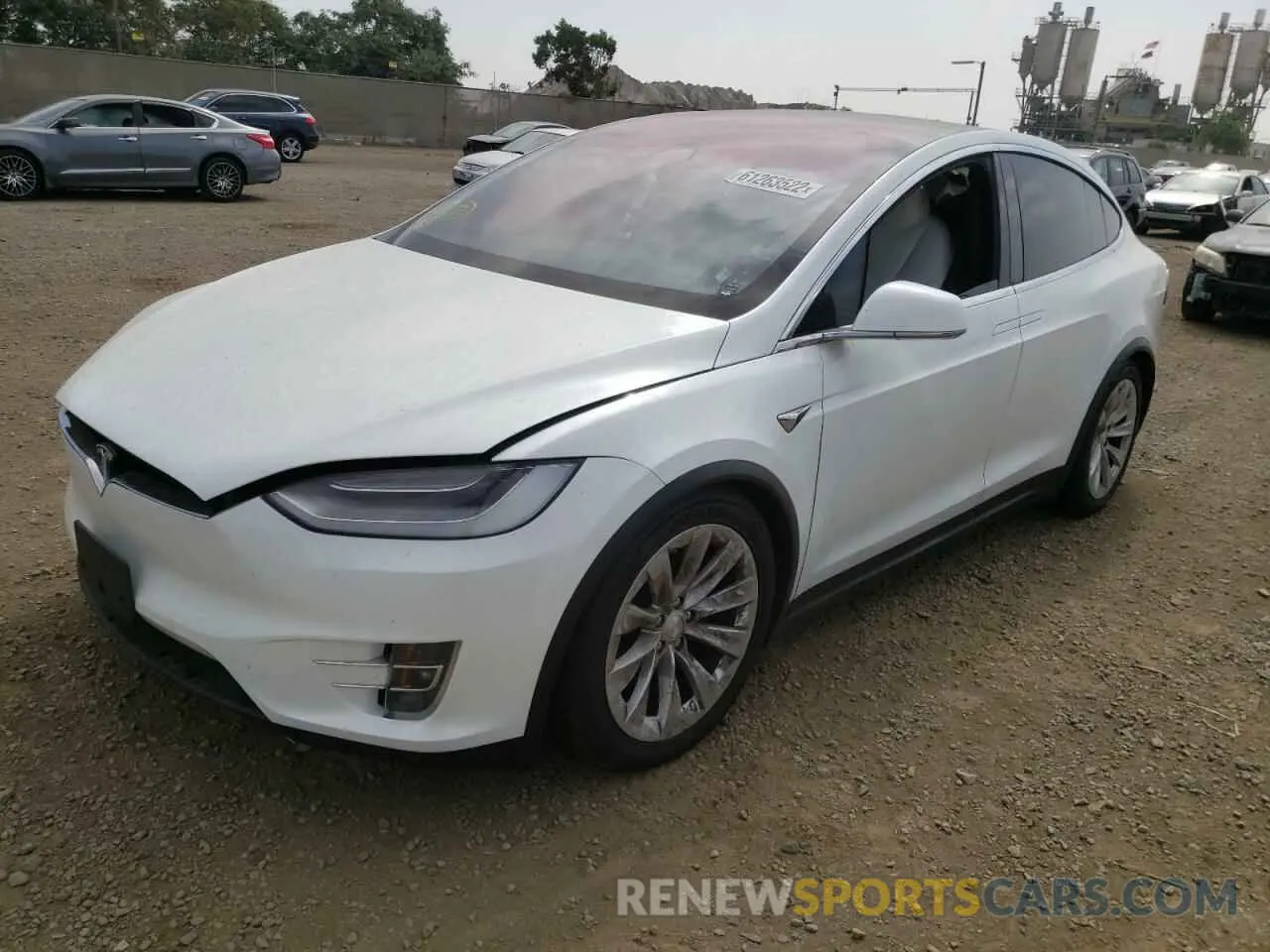 2 fotografías del automóvil dañado 5YJXCDE20LF250268 TESLA MODEL X 2020