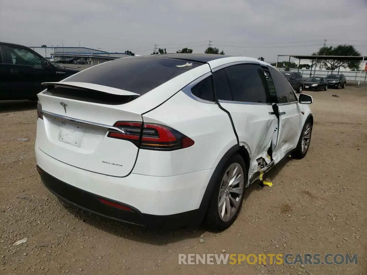 4 fotografías del automóvil dañado 5YJXCDE20LF250268 TESLA MODEL X 2020