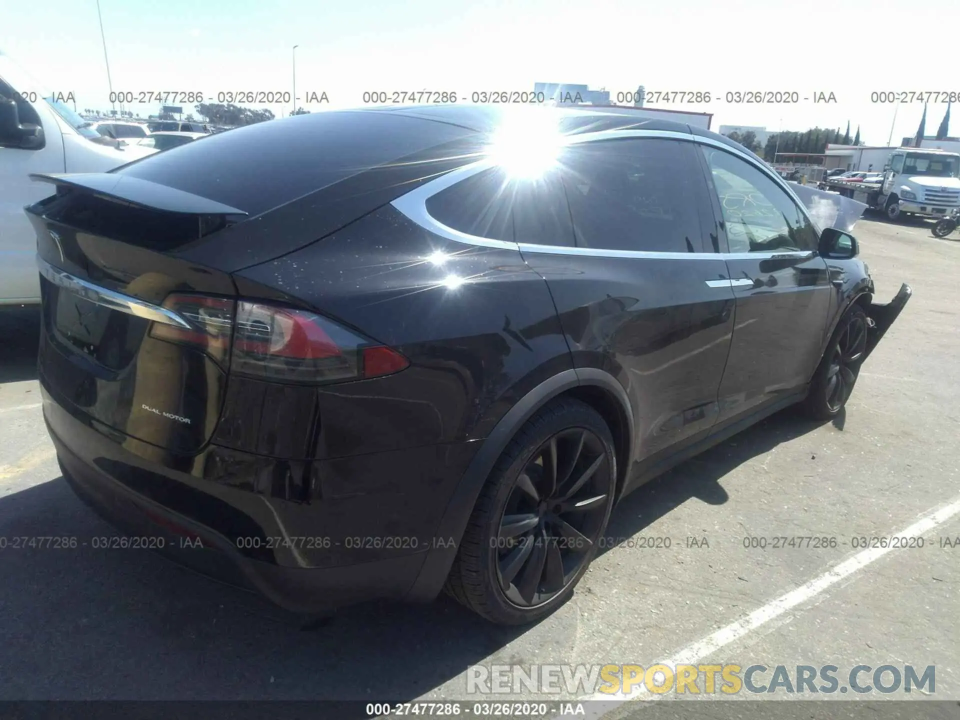 4 fotografías del automóvil dañado 5YJXCDE20LF261447 TESLA MODEL X 2020