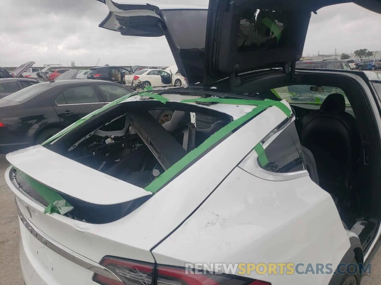 9 fotografías del automóvil dañado 5YJXCDE21LF230966 TESLA MODEL X 2020