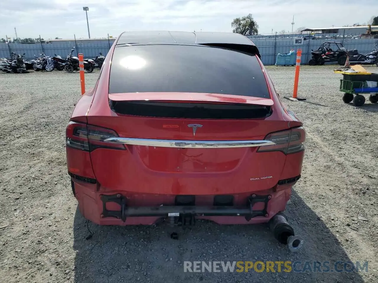 6 fotografías del automóvil dañado 5YJXCDE22LF234833 TESLA MODEL X 2020