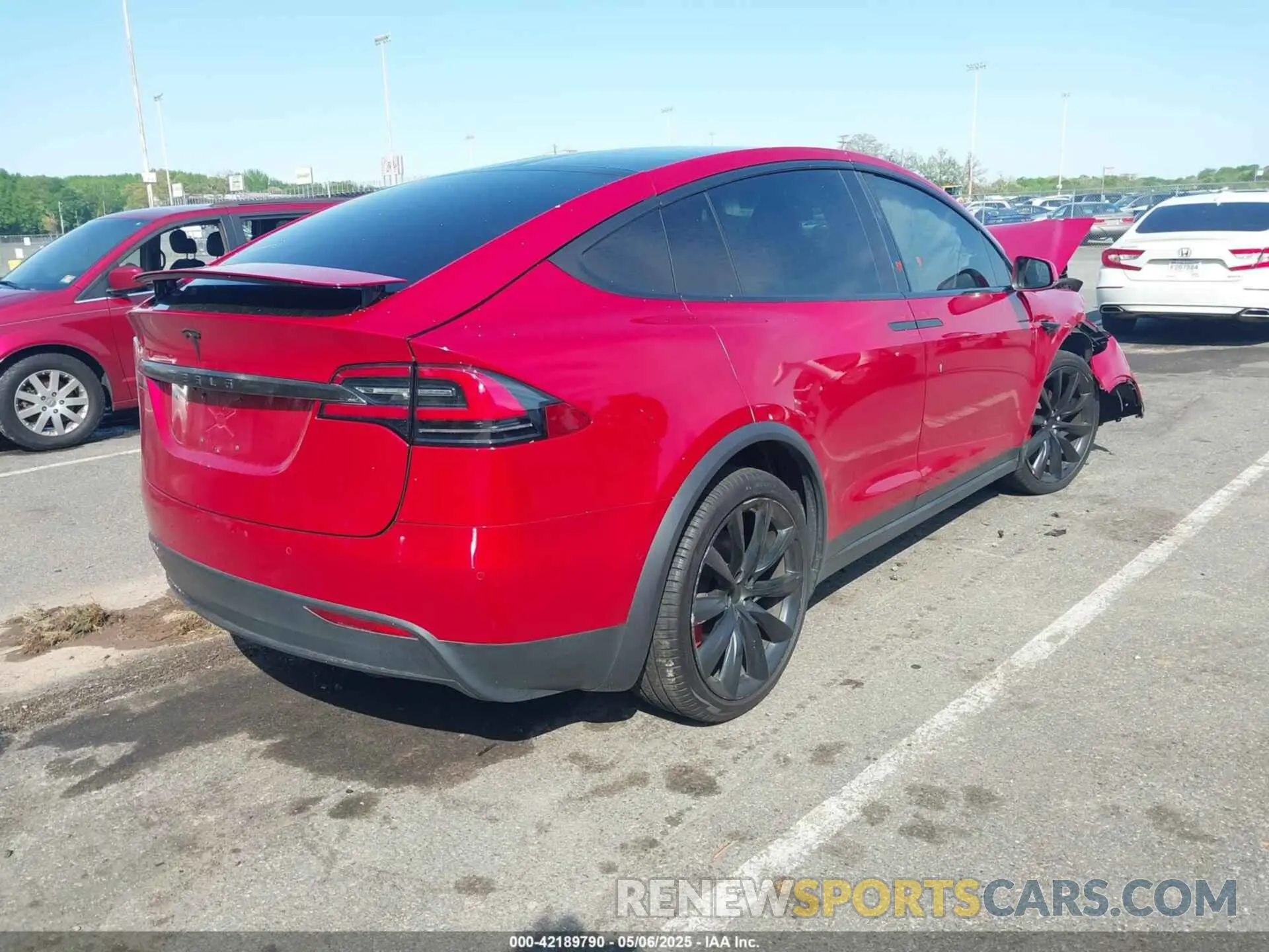4 fotografías del automóvil dañado 5YJXCDE22LF266391 TESLA MODEL X 2020
