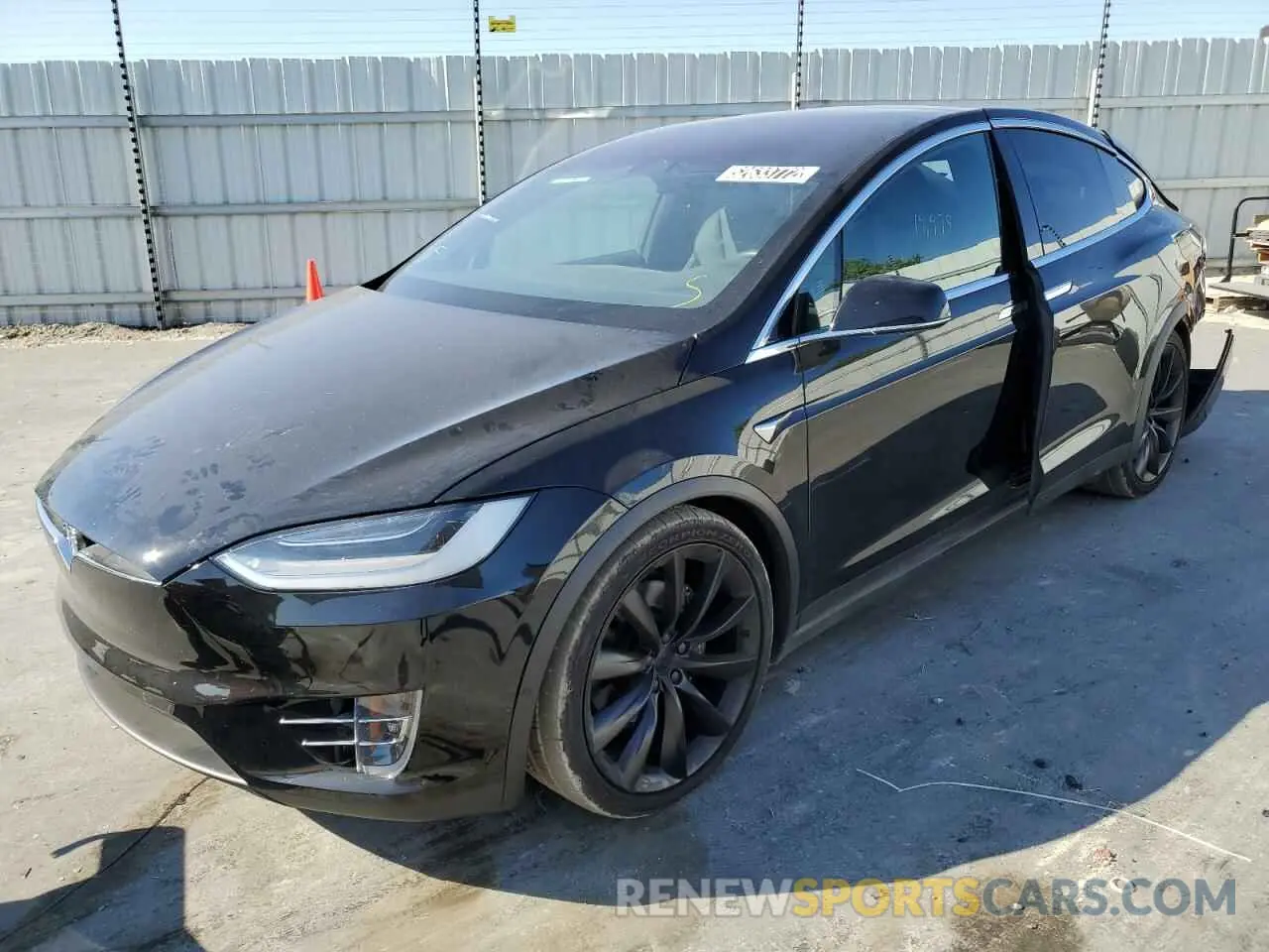 2 fotografías del automóvil dañado 5YJXCDE22LF296359 TESLA MODEL X 2020