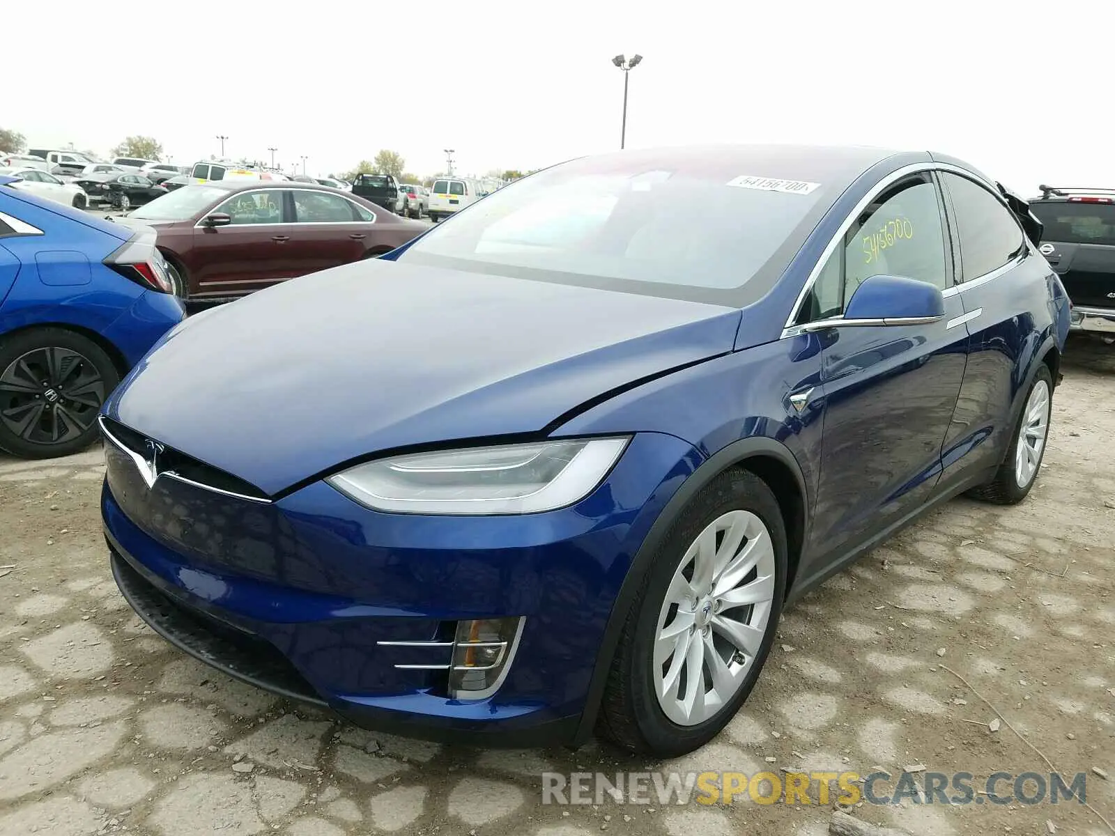 2 fotografías del automóvil dañado 5YJXCDE23LF232864 TESLA MODEL X 2020