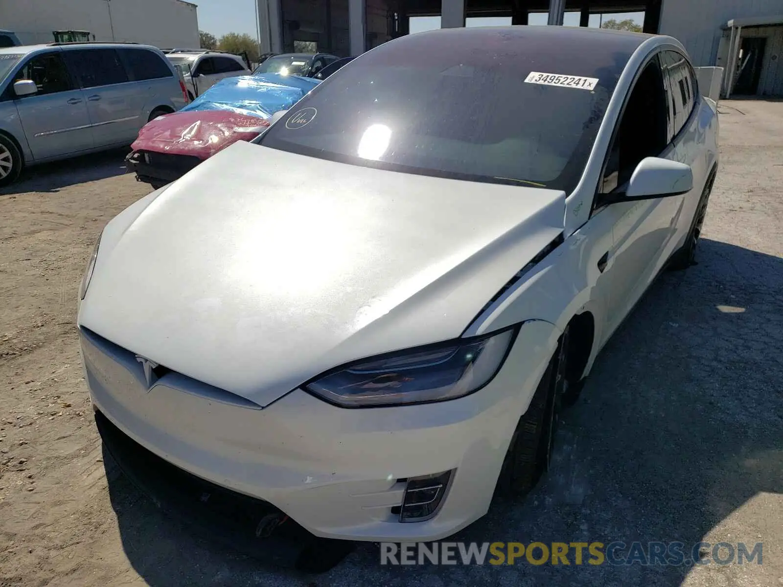 2 fotografías del automóvil dañado 5YJXCDE23LF242567 TESLA MODEL X 2020