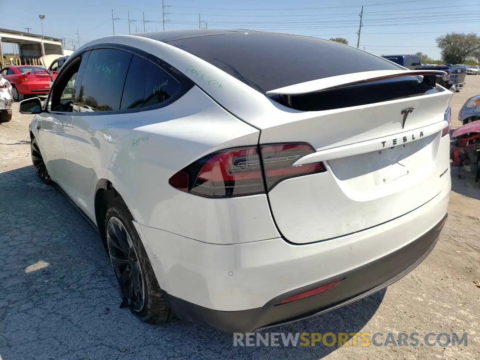 3 fotografías del automóvil dañado 5YJXCDE23LF242567 TESLA MODEL X 2020