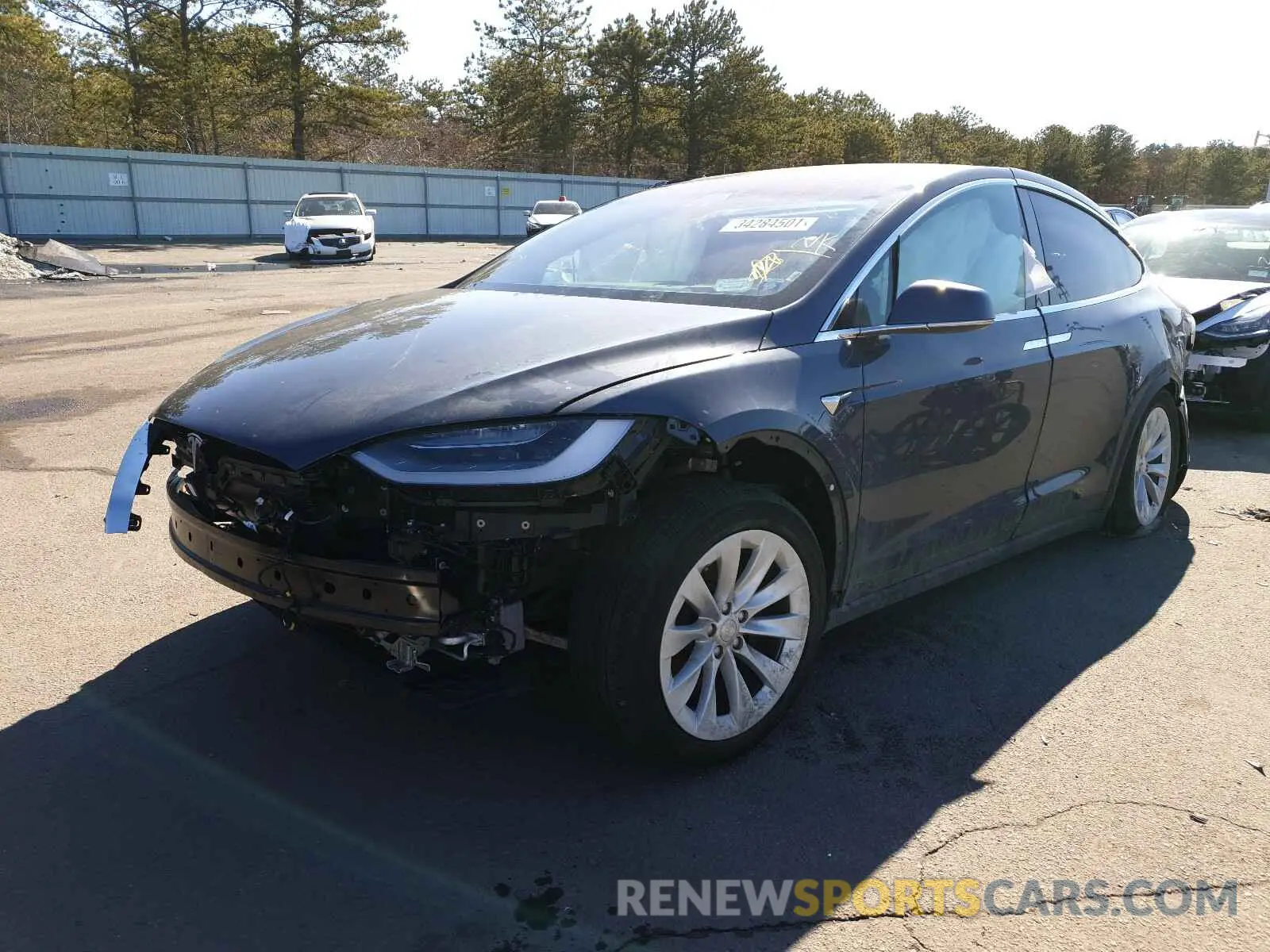 2 fotografías del automóvil dañado 5YJXCDE23LF263063 TESLA MODEL X 2020