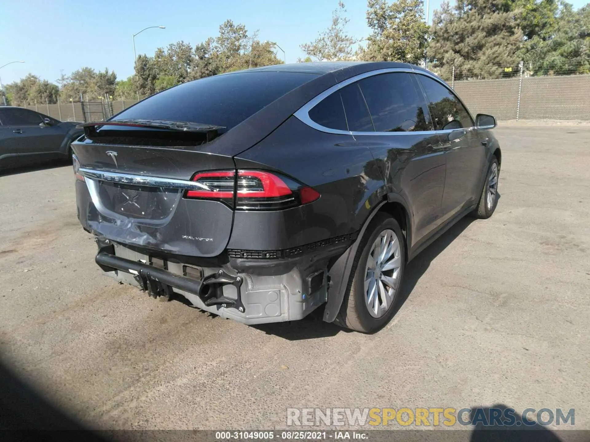 4 fotografías del automóvil dañado 5YJXCDE23LF272135 TESLA MODEL X 2020