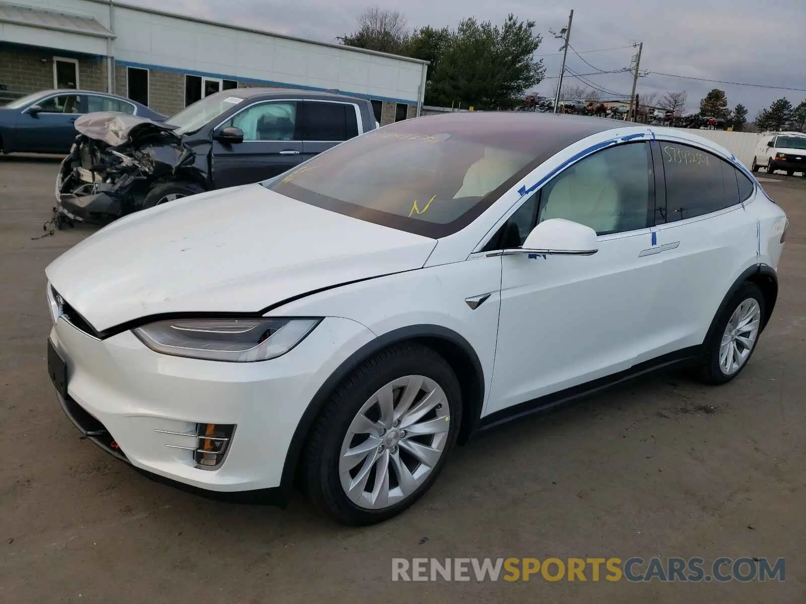 2 fotografías del automóvil dañado 5YJXCDE23LF303898 TESLA MODEL X 2020