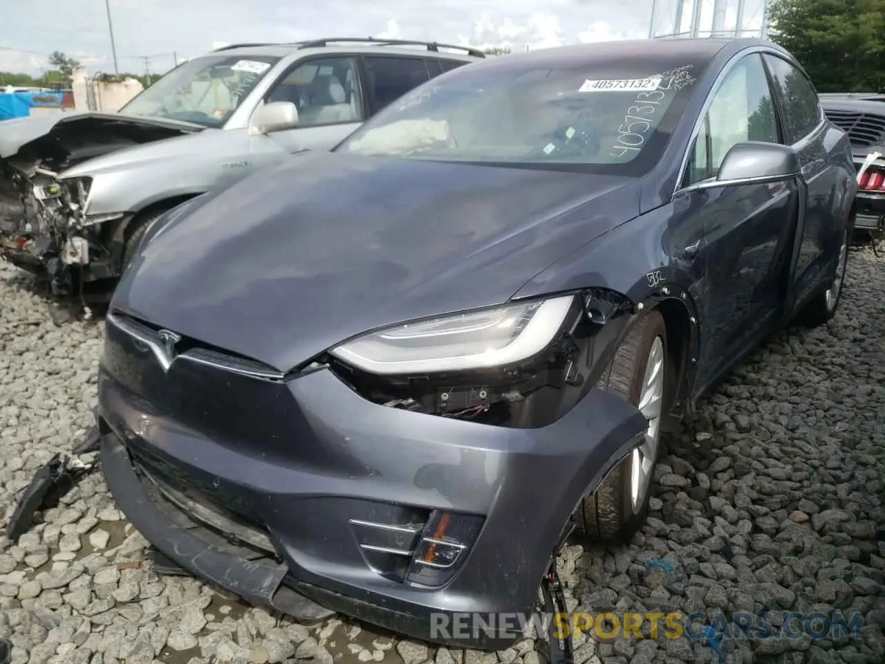 2 fotografías del automóvil dañado 5YJXCDE24LF228726 TESLA MODEL X 2020