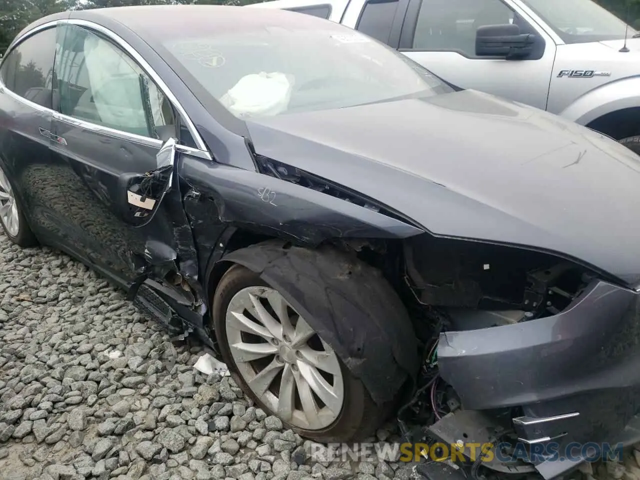 9 fotografías del automóvil dañado 5YJXCDE24LF228726 TESLA MODEL X 2020