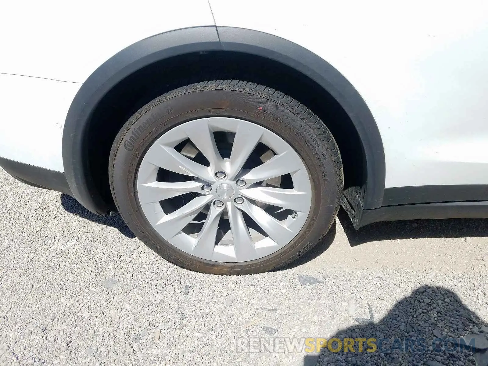9 fotografías del automóvil dañado 5YJXCDE24LF235160 TESLA MODEL X 2020