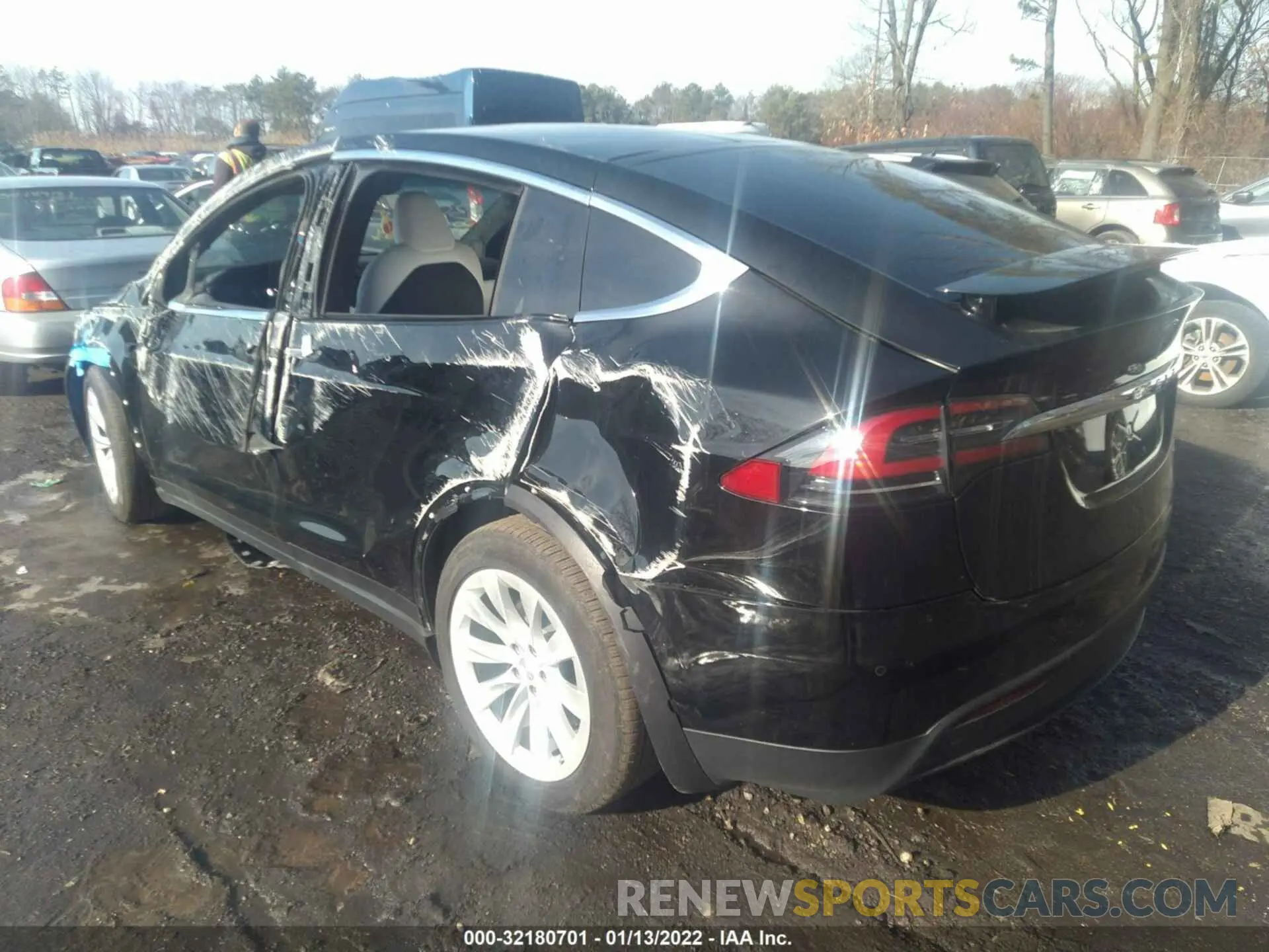 3 fotografías del automóvil dañado 5YJXCDE25LF305121 TESLA MODEL X 2020