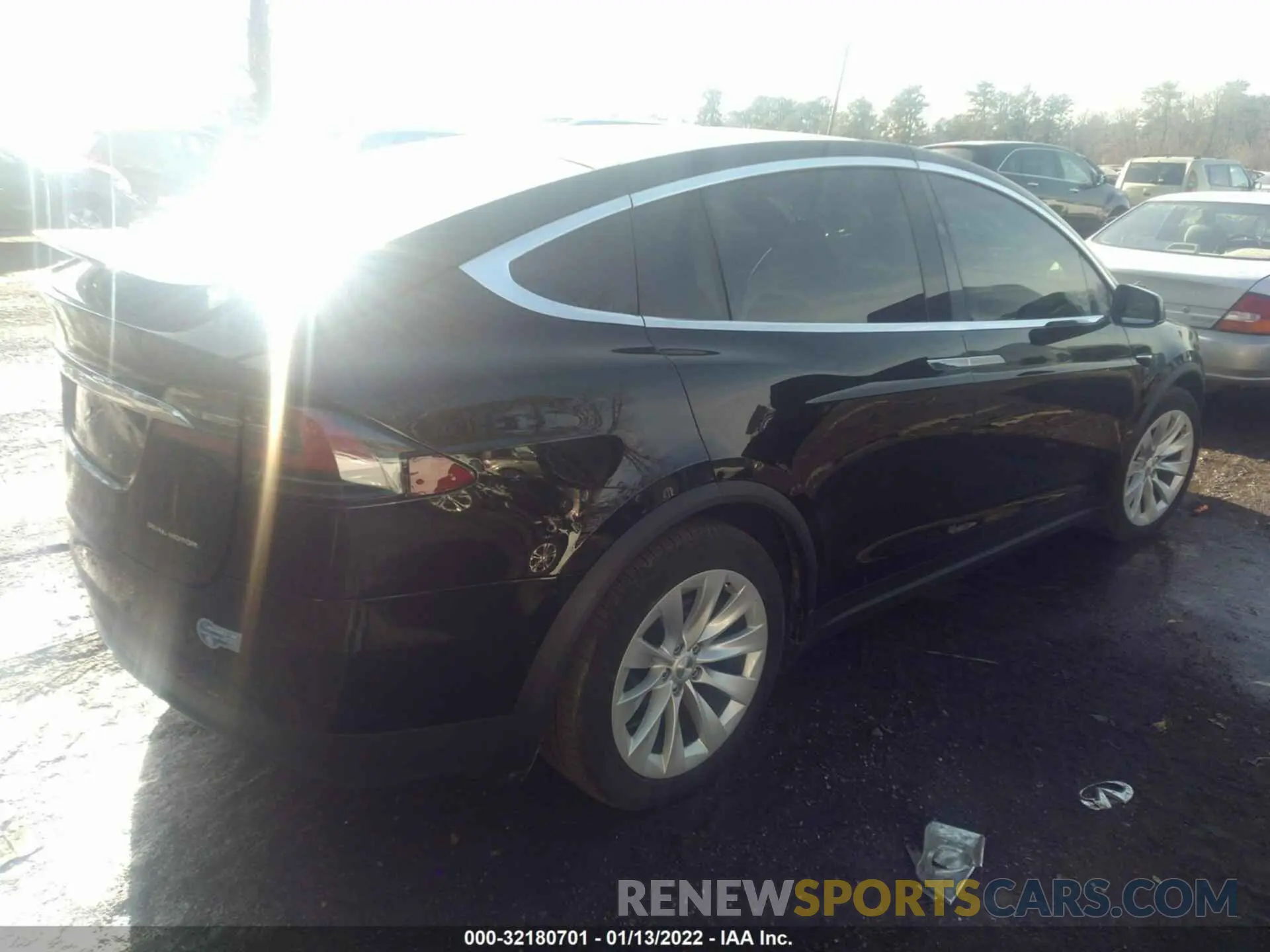 4 fotografías del automóvil dañado 5YJXCDE25LF305121 TESLA MODEL X 2020