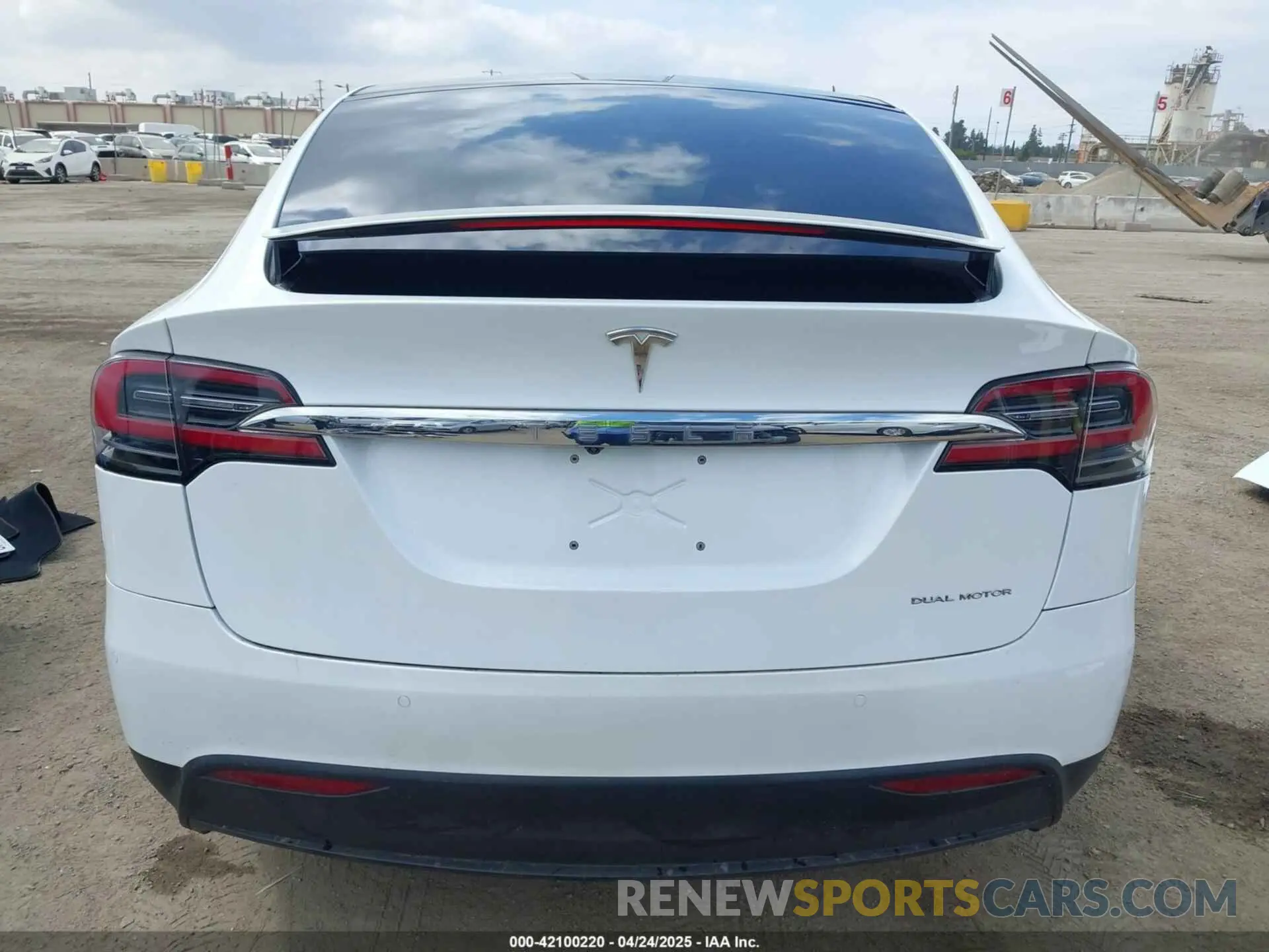 17 fotografías del automóvil dañado 5YJXCDE26LF238982 TESLA MODEL X 2020