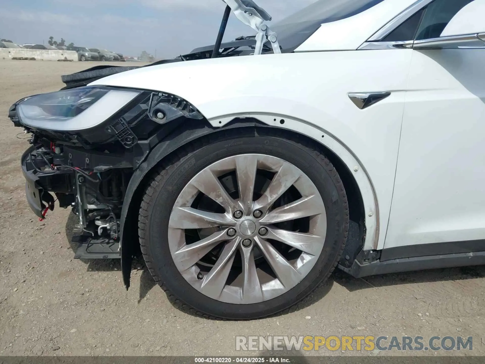 23 fotografías del automóvil dañado 5YJXCDE26LF238982 TESLA MODEL X 2020