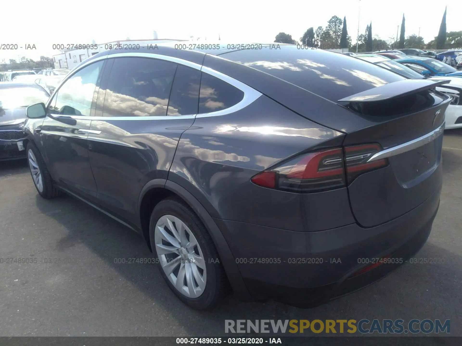 3 fotografías del automóvil dañado 5YJXCDE26LF261257 TESLA MODEL X 2020