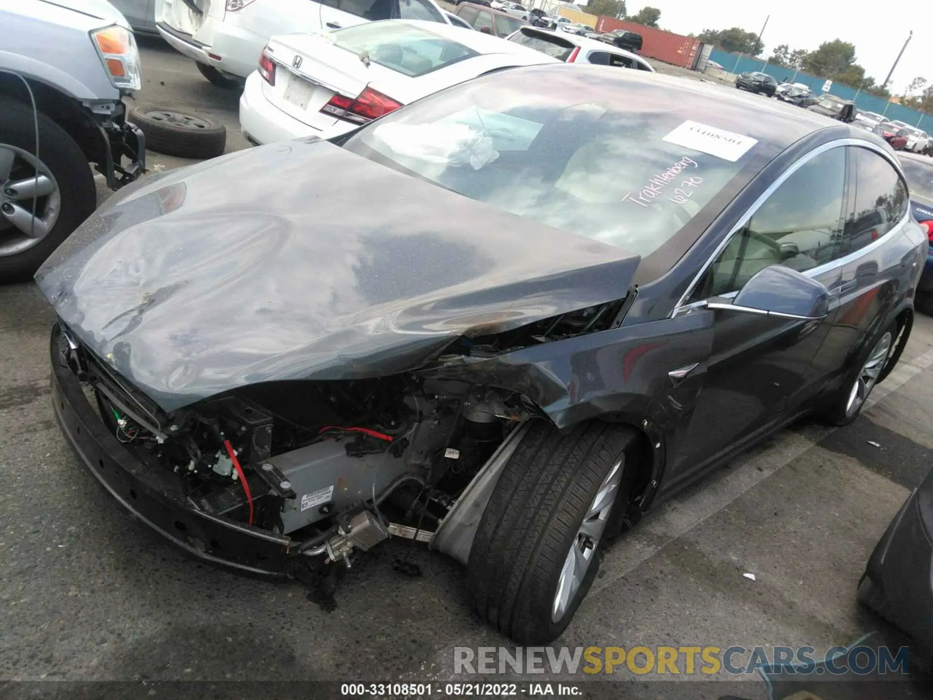 2 fotografías del automóvil dañado 5YJXCDE26LF284845 TESLA MODEL X 2020