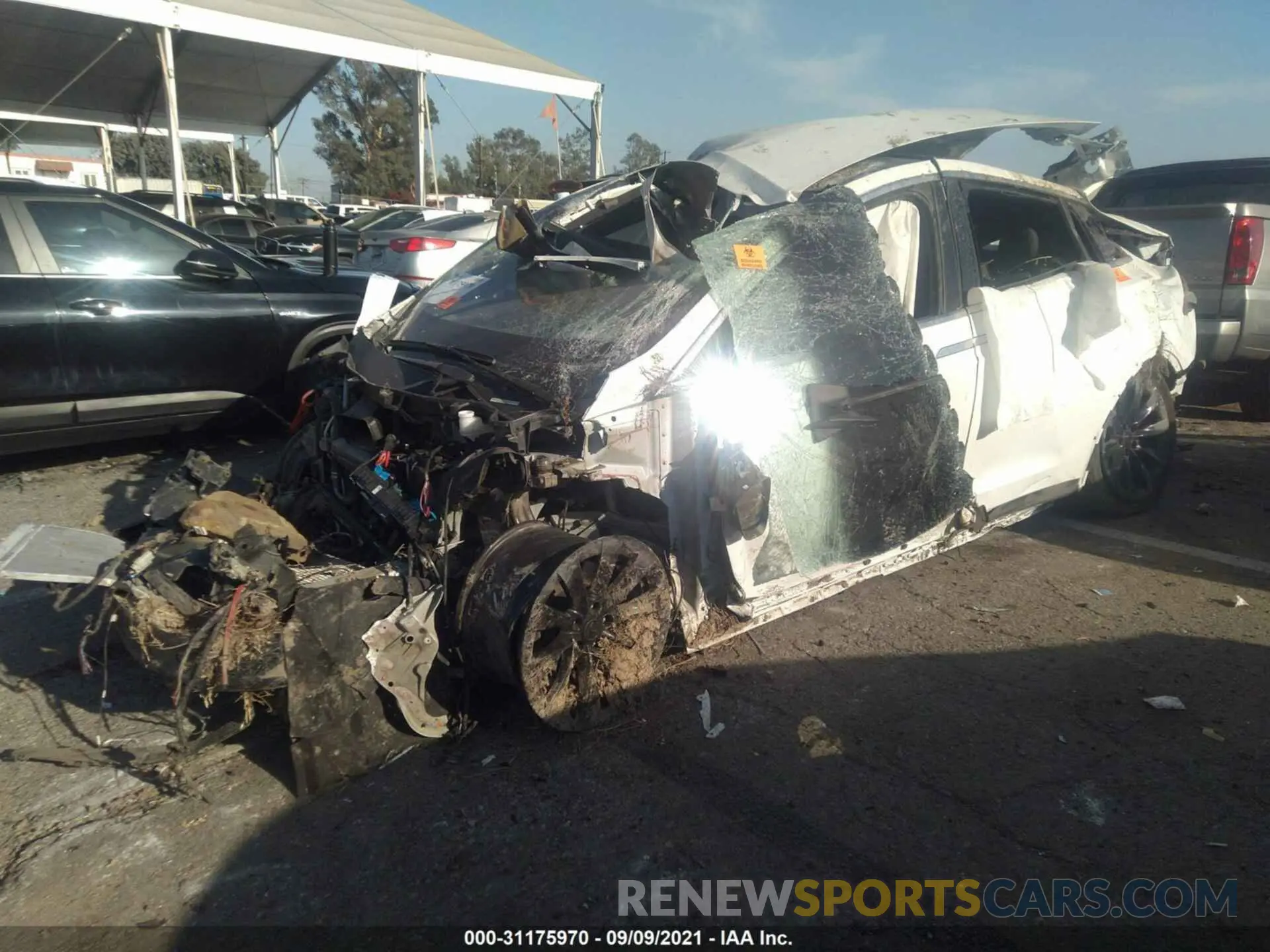 2 fotografías del automóvil dañado 5YJXCDE27LF236609 TESLA MODEL X 2020