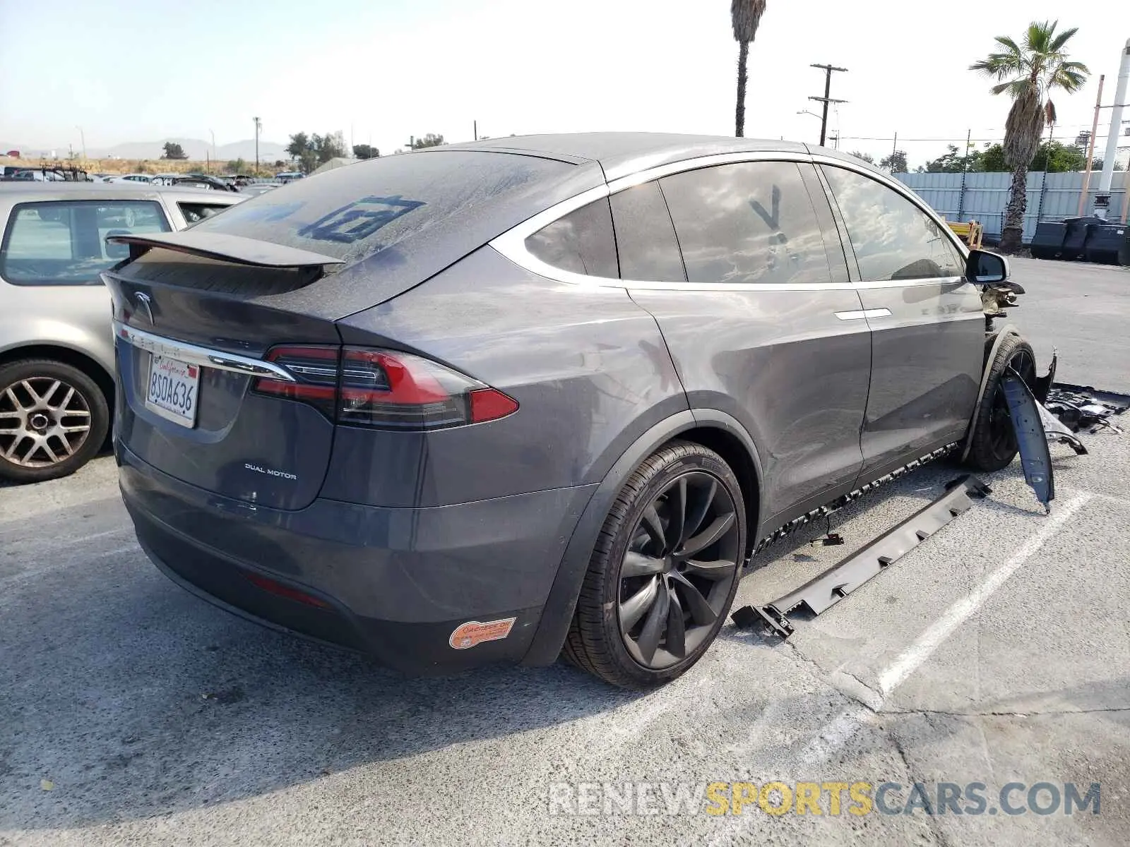 4 fotografías del automóvil dañado 5YJXCDE27LF296115 TESLA MODEL X 2020
