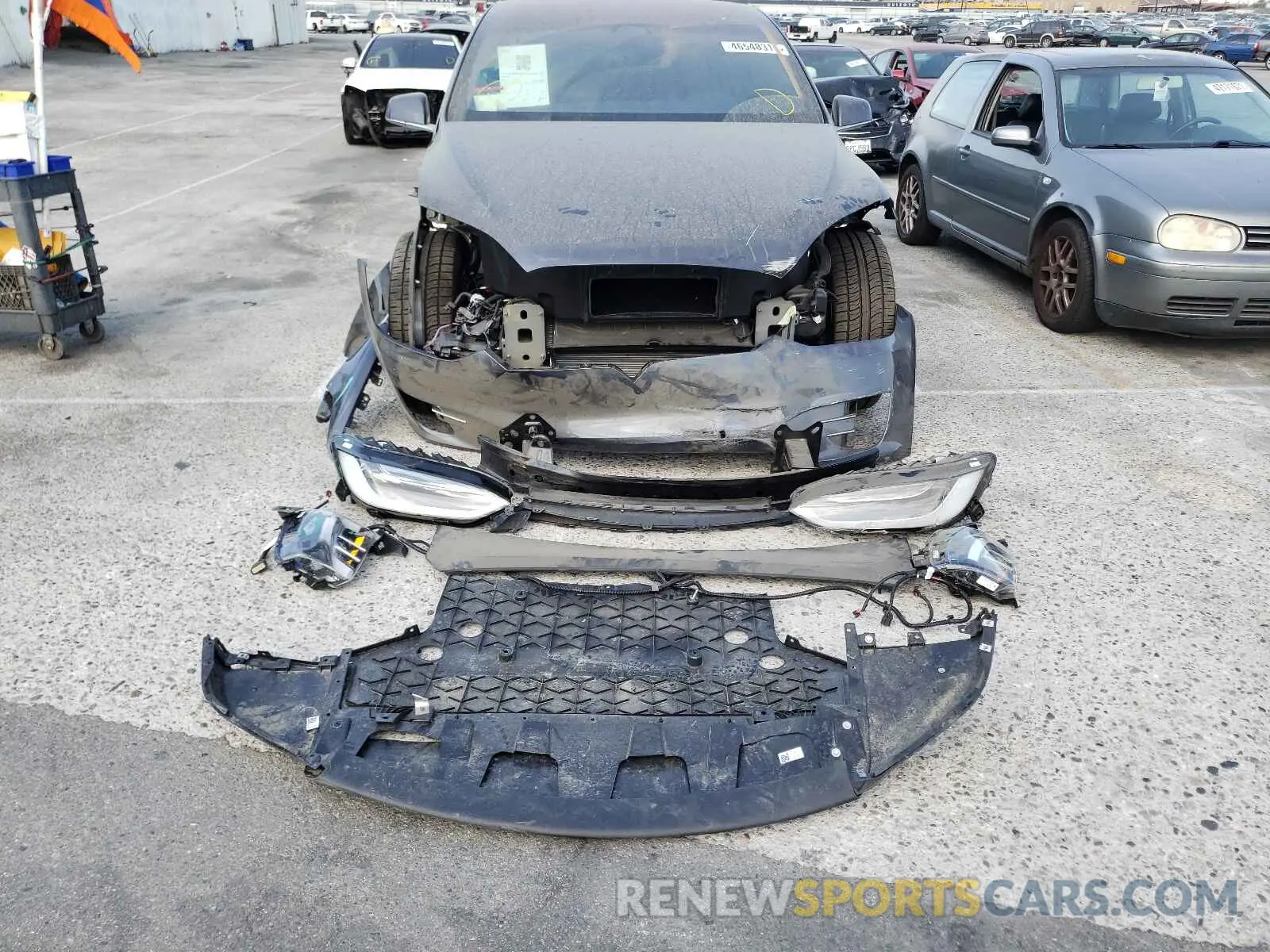 9 fotografías del automóvil dañado 5YJXCDE27LF296115 TESLA MODEL X 2020