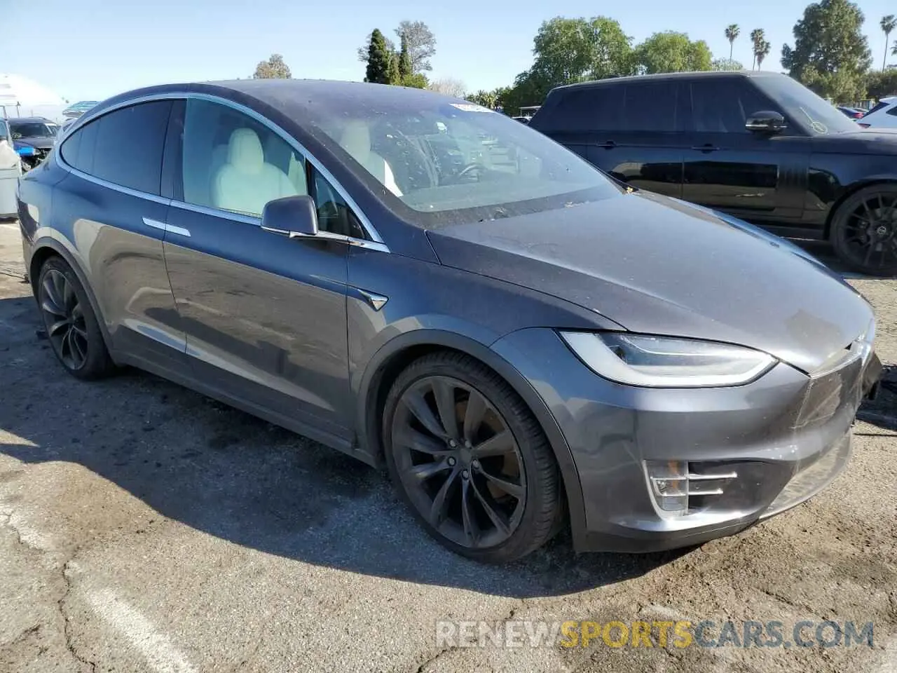 4 fotografías del automóvil dañado 5YJXCDE28LF261972 TESLA MODEL X 2020