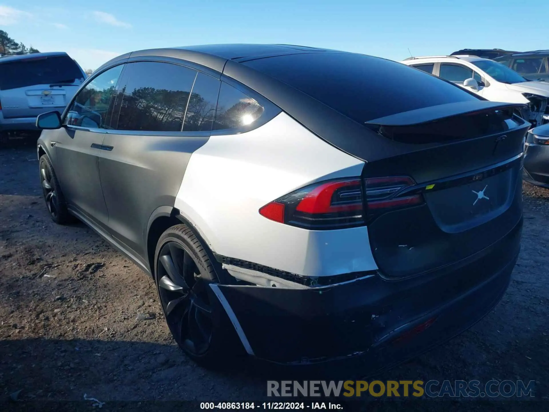 3 fotografías del automóvil dañado 5YJXCDE28LF298553 TESLA MODEL X 2020