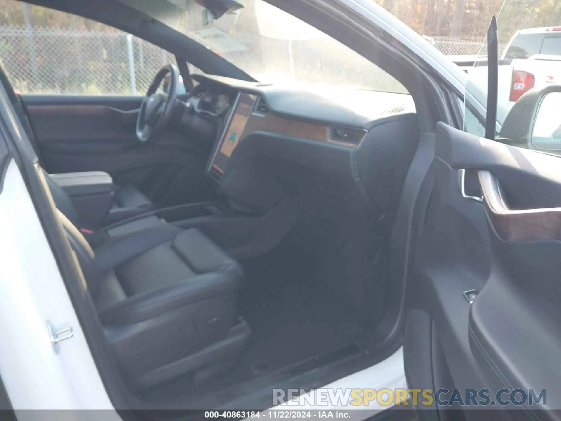 5 fotografías del automóvil dañado 5YJXCDE28LF298553 TESLA MODEL X 2020
