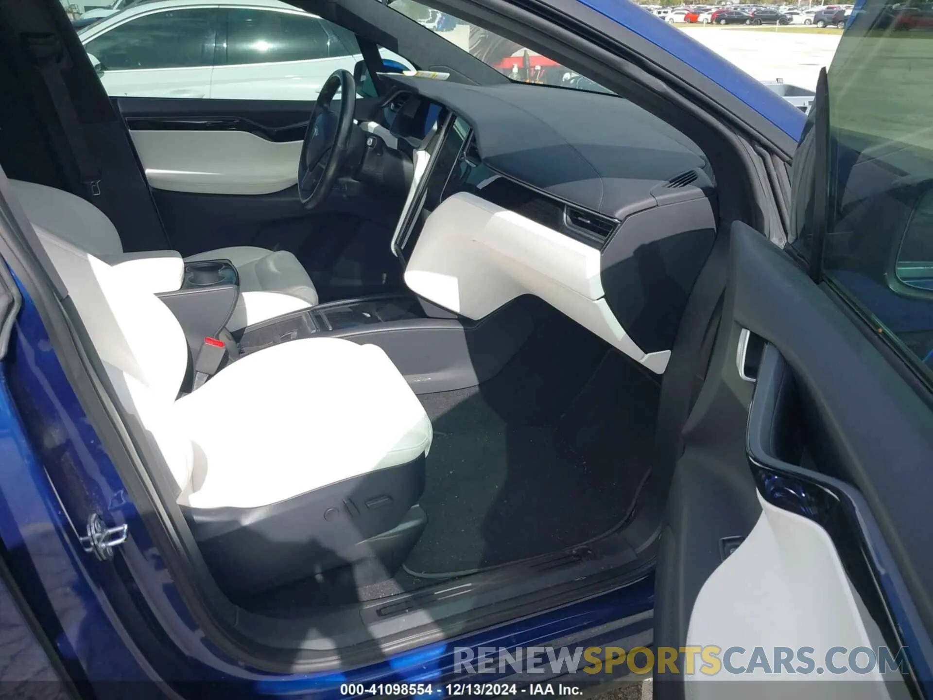 5 fotografías del automóvil dañado 5YJXCDE28LF302696 TESLA MODEL X 2020