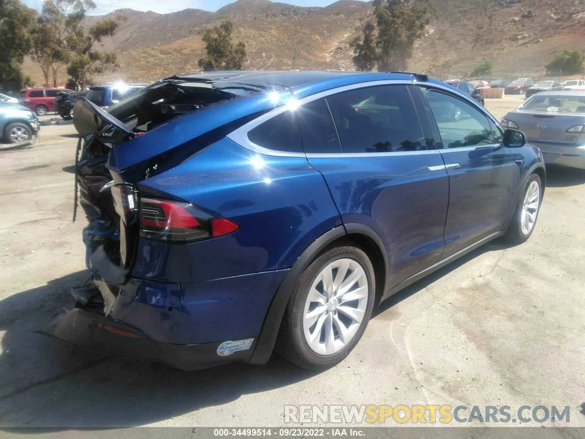 4 fotografías del automóvil dañado 5YJXCDE29LF272429 TESLA MODEL X 2020