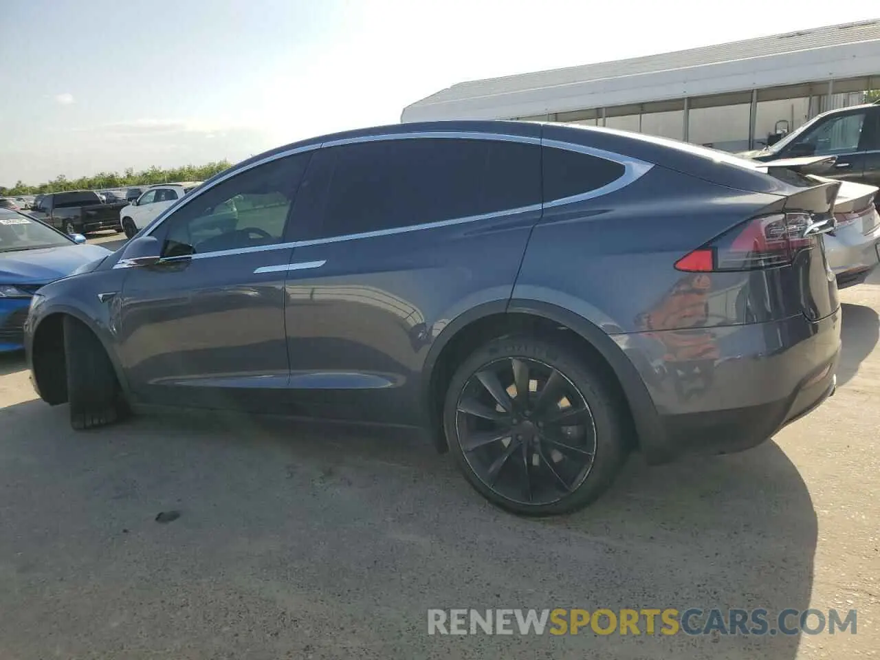 2 fotografías del automóvil dañado 5YJXCDE2XLF280099 TESLA MODEL X 2020