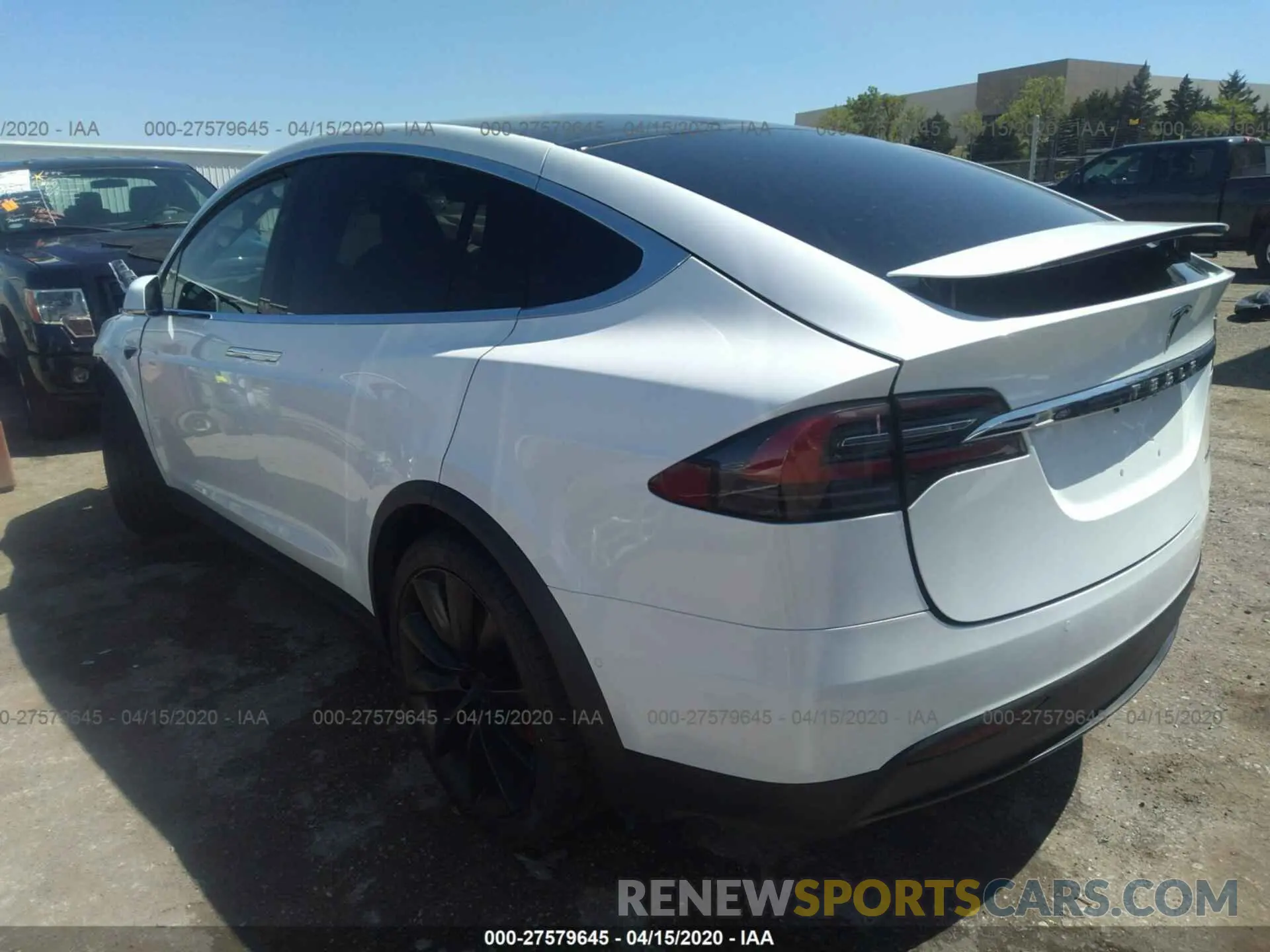 3 fotografías del automóvil dañado 5YJXCDE41LF236624 TESLA MODEL X 2020