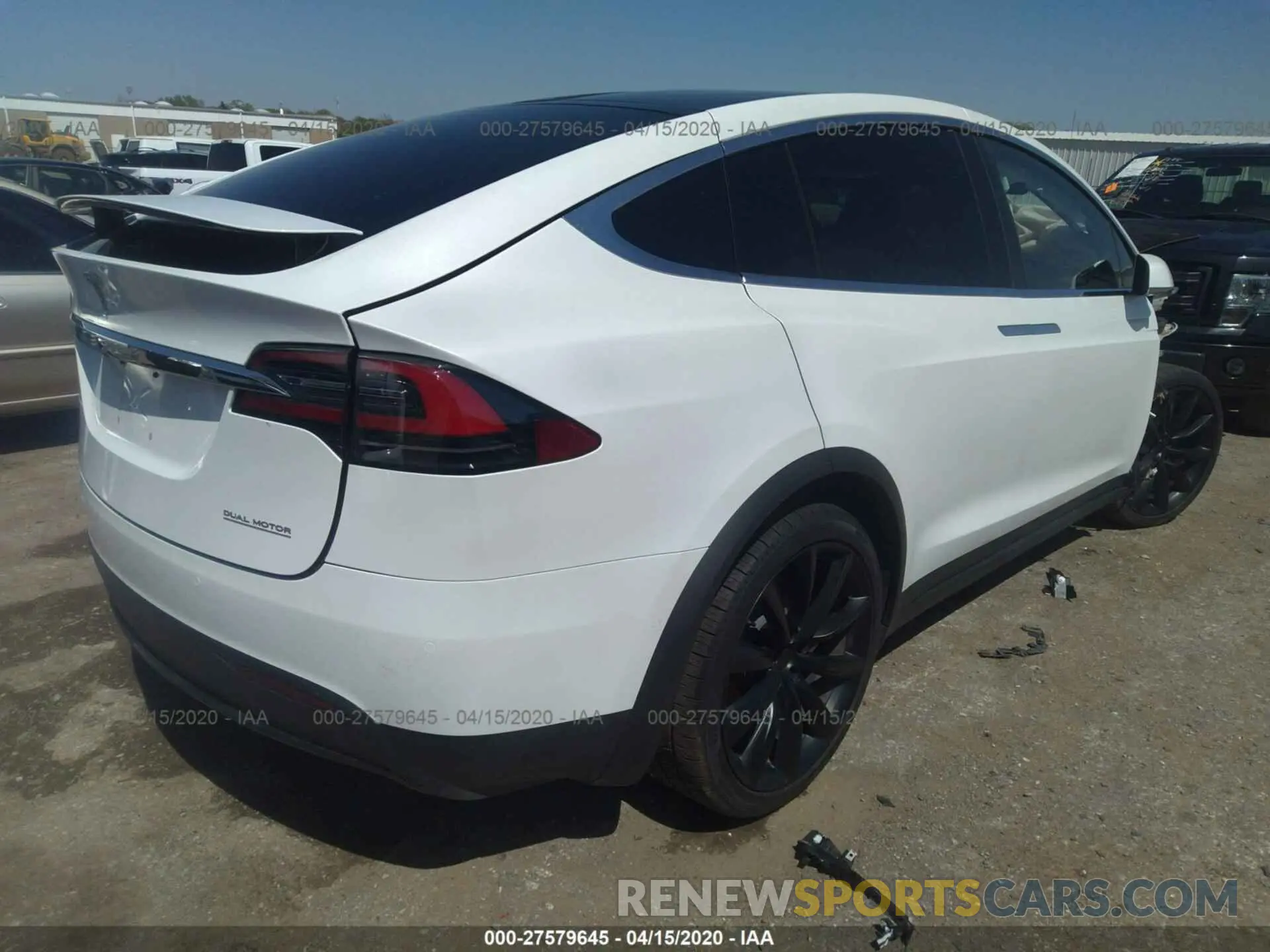 4 fotografías del automóvil dañado 5YJXCDE41LF236624 TESLA MODEL X 2020