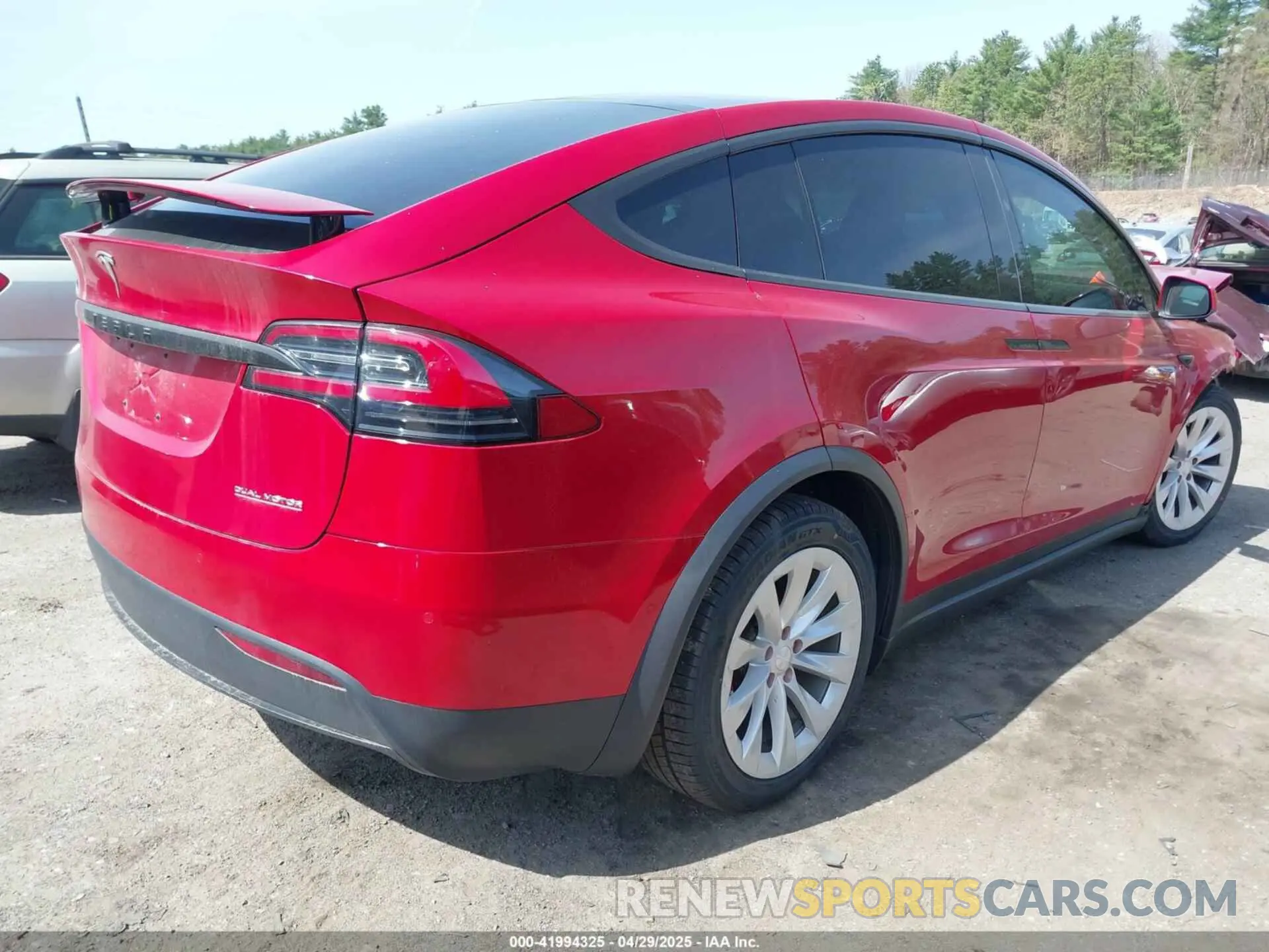 4 fotografías del automóvil dañado 5YJXCDE41LF243959 TESLA MODEL X 2020