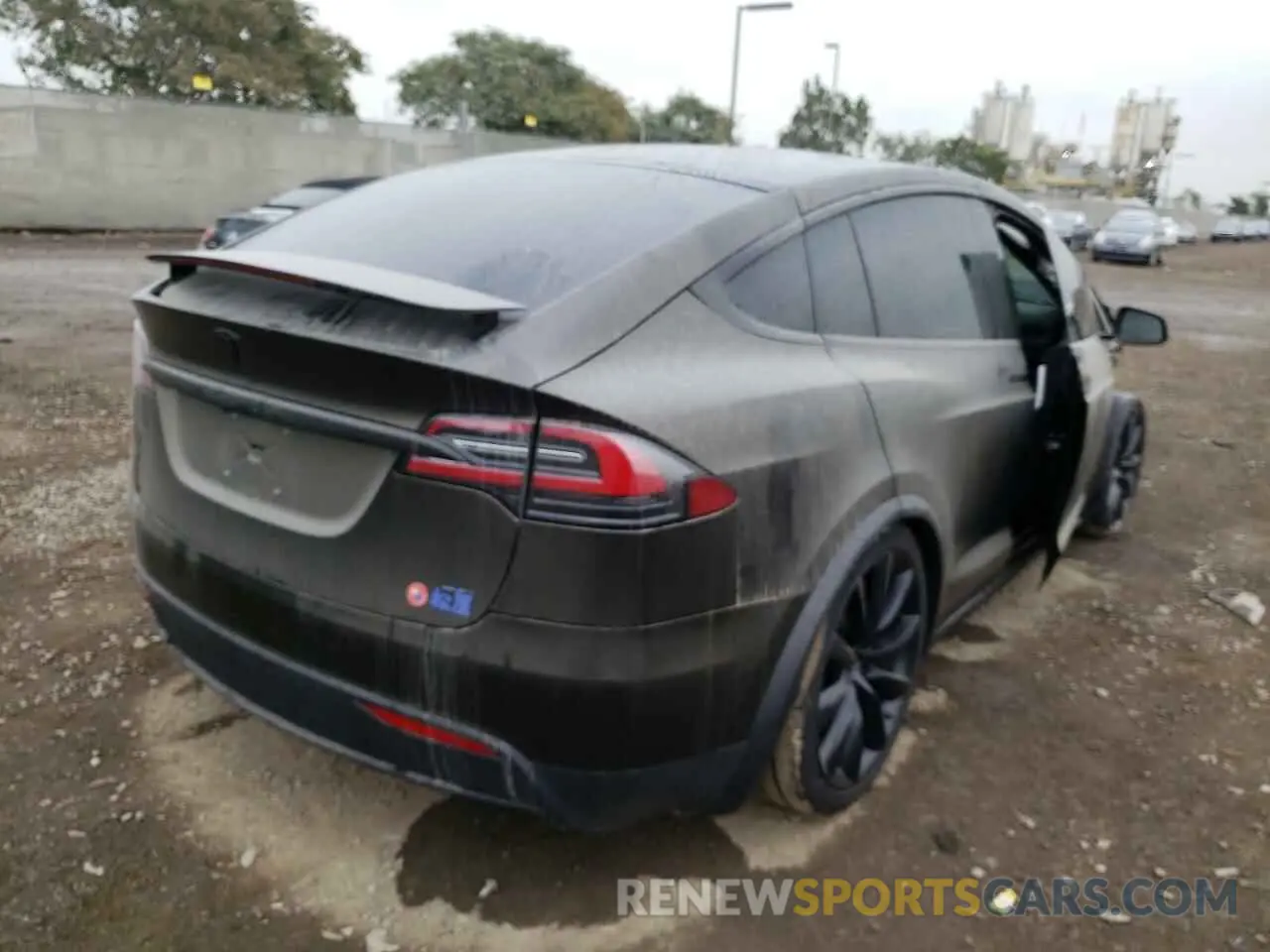 4 fotografías del automóvil dañado 5YJXCDE42LF286030 TESLA MODEL X 2020