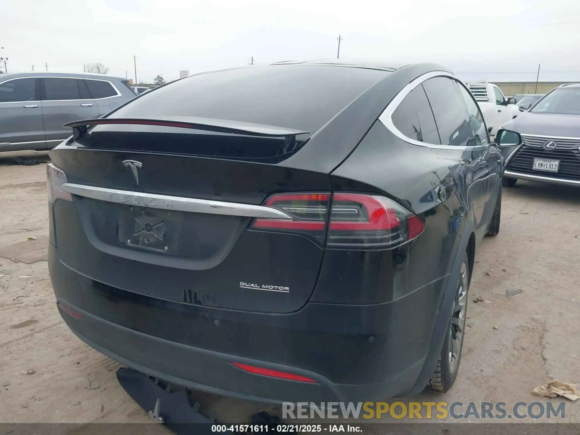 4 fotografías del automóvil dañado 5YJXCDE43LF301540 TESLA MODEL X 2020