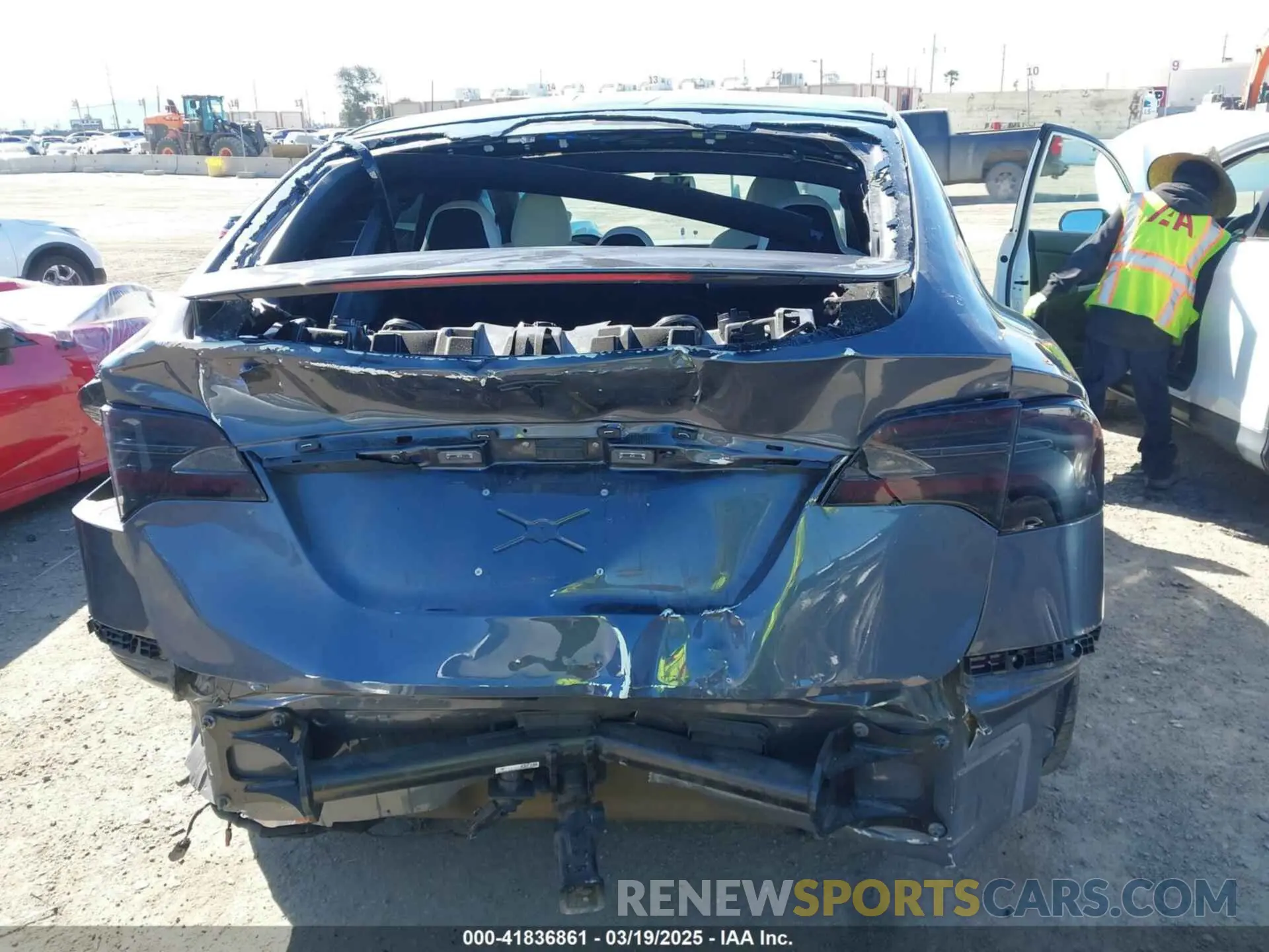 16 fotografías del automóvil dañado 5YJXCDE44LF304706 TESLA MODEL X 2020