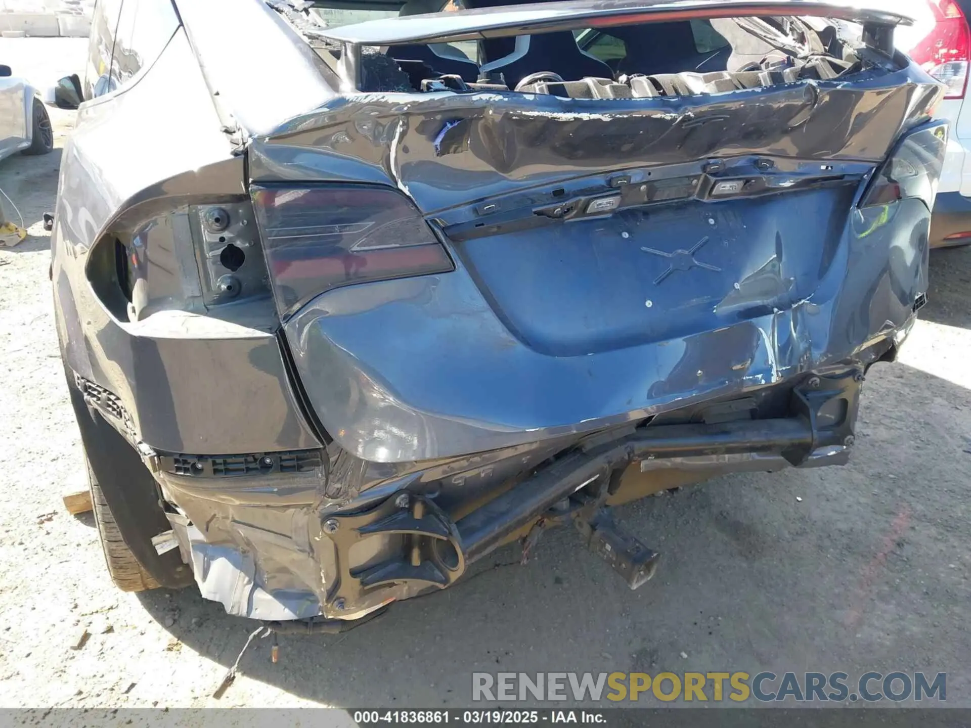 6 fotografías del automóvil dañado 5YJXCDE44LF304706 TESLA MODEL X 2020