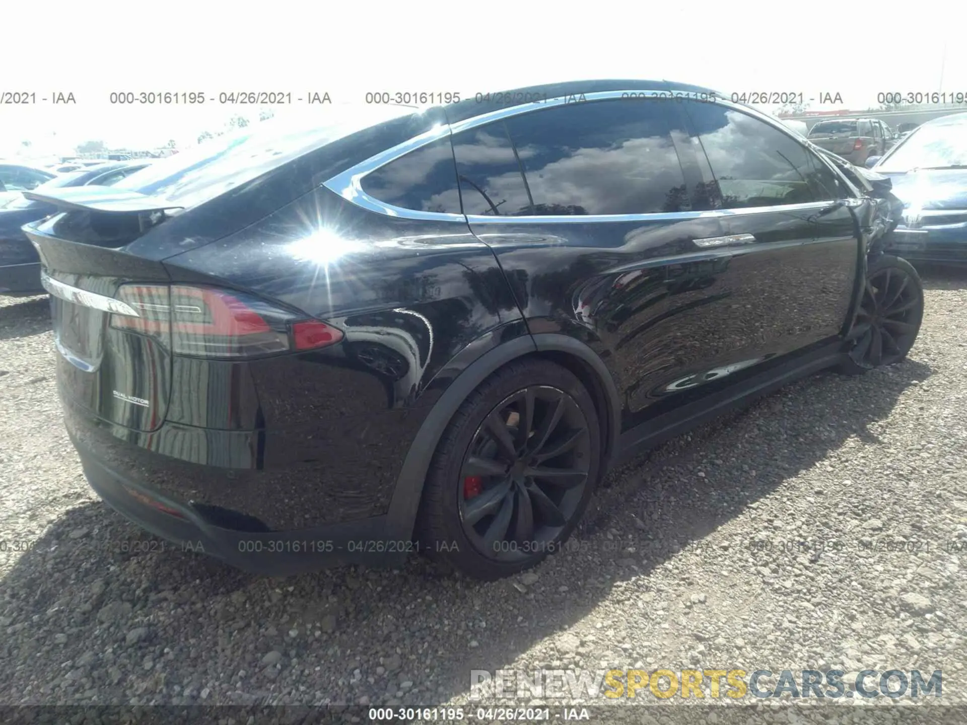 4 fotografías del automóvil dañado 5YJXCDE49LF269337 TESLA MODEL X 2020