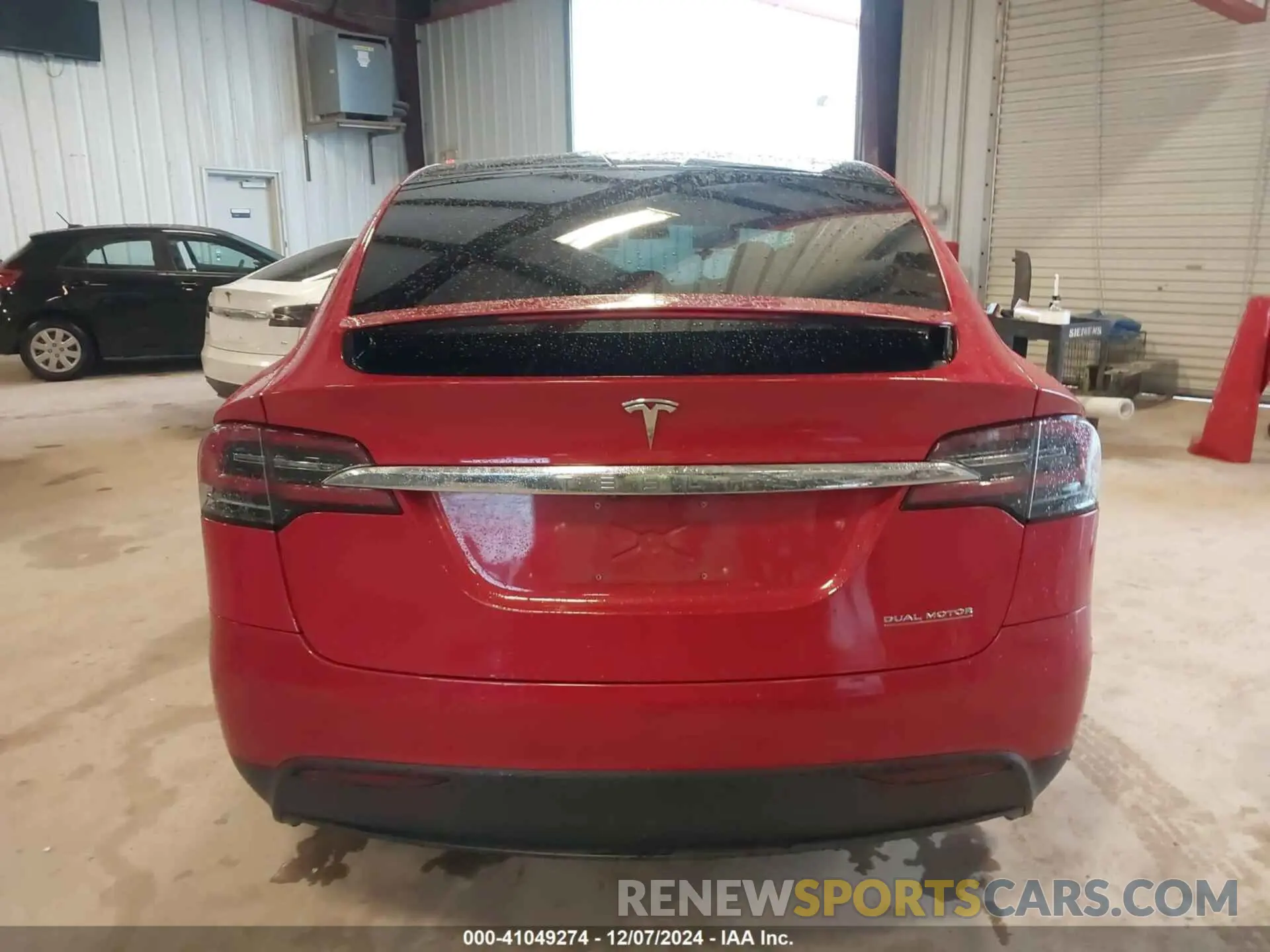 17 fotografías del automóvil dañado 5YJXCDE4XLF303267 TESLA MODEL X 2020