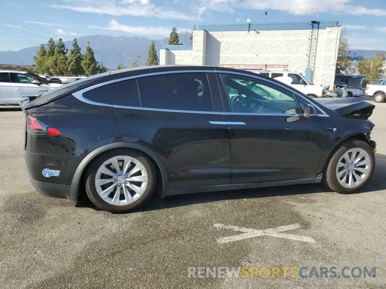 3 fotografías del automóvil dañado 5YJXCAE20MF321467 TESLA MODEL X 2021