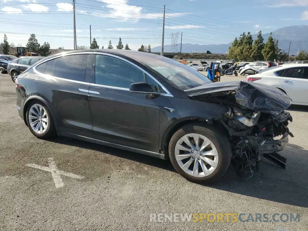 4 fotografías del automóvil dañado 5YJXCAE20MF321467 TESLA MODEL X 2021