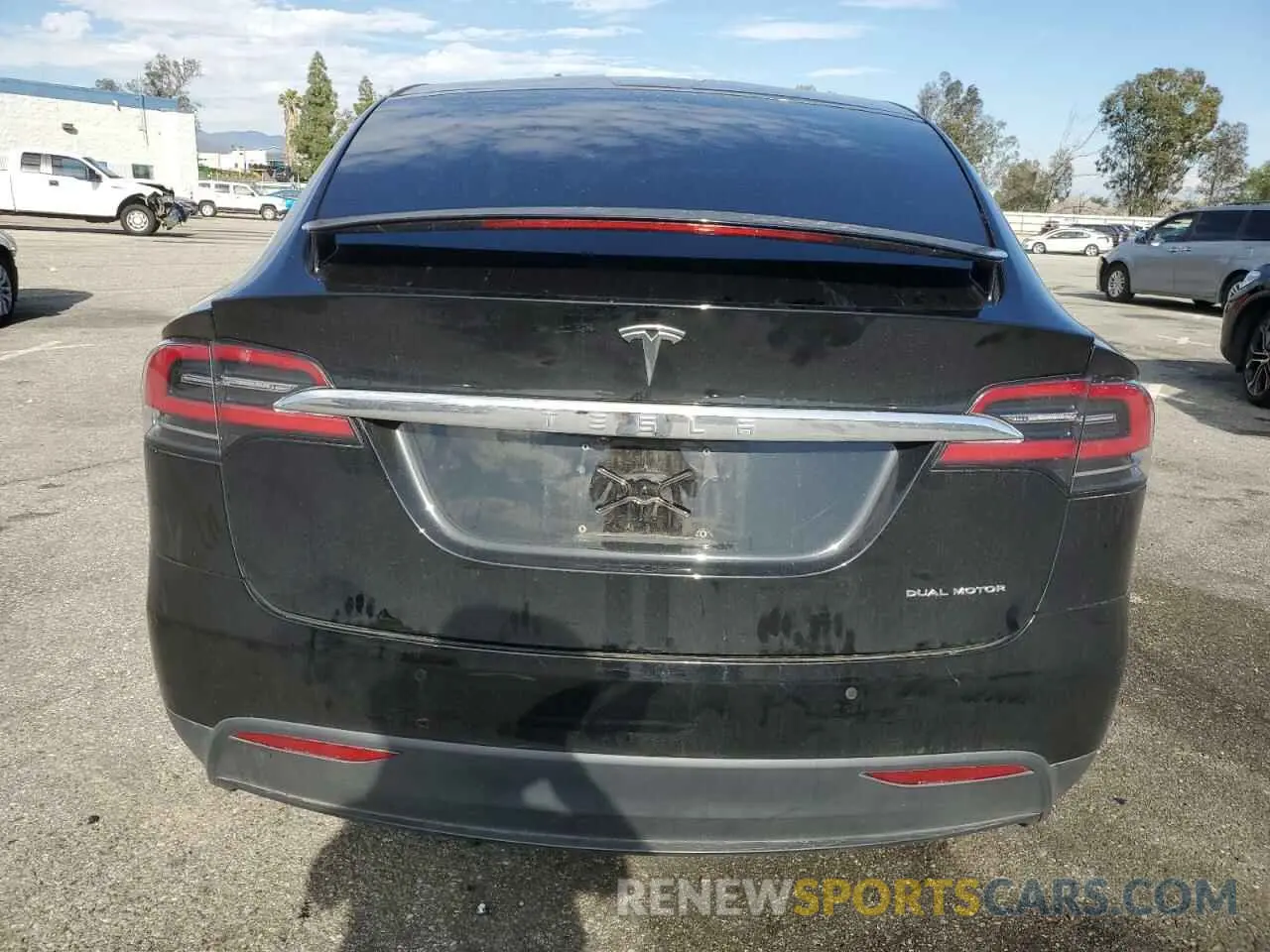 6 fotografías del automóvil dañado 5YJXCAE20MF321467 TESLA MODEL X 2021