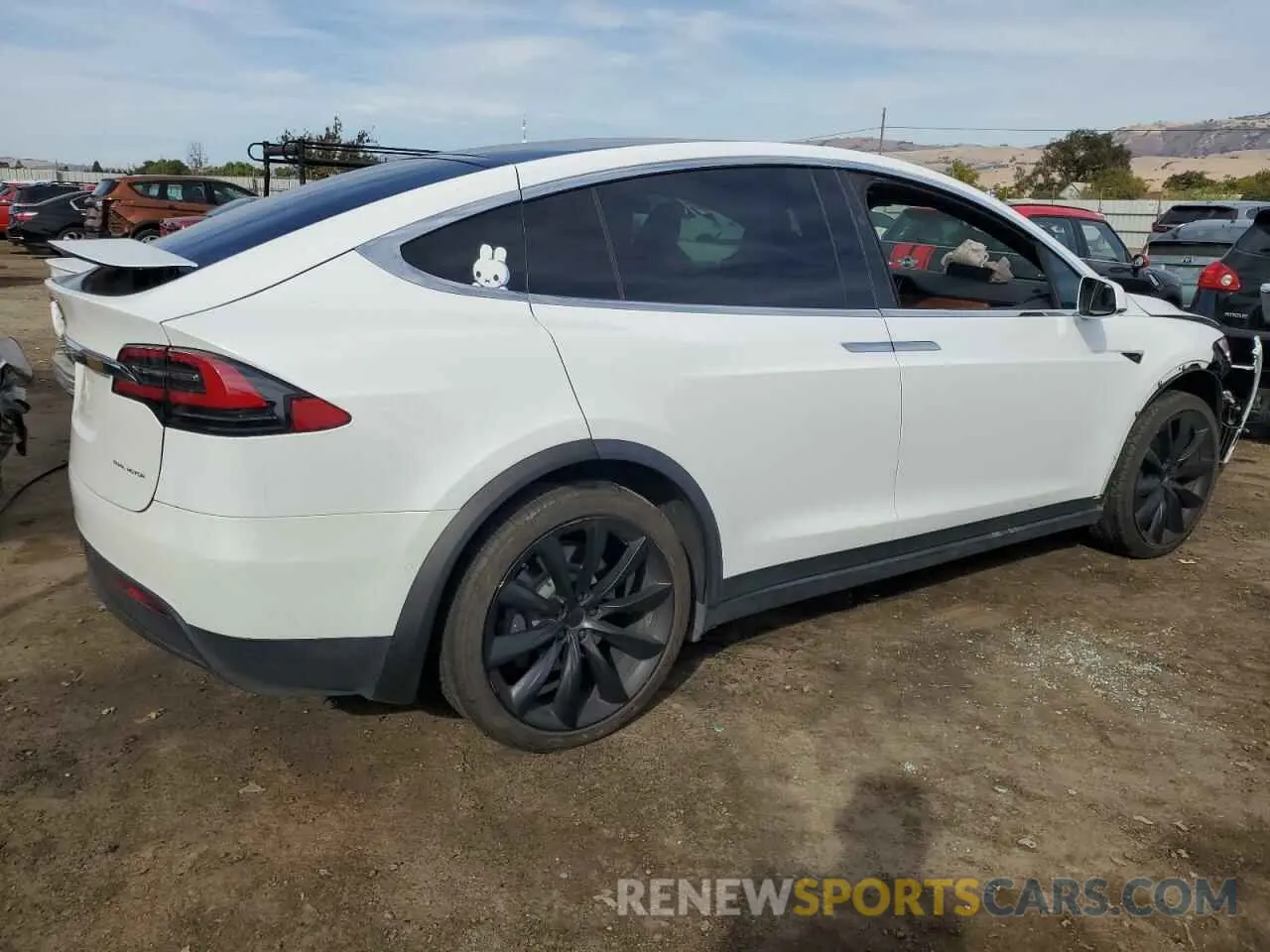 3 fotografías del automóvil dañado 5YJXCAE23MF319485 TESLA MODEL X 2021