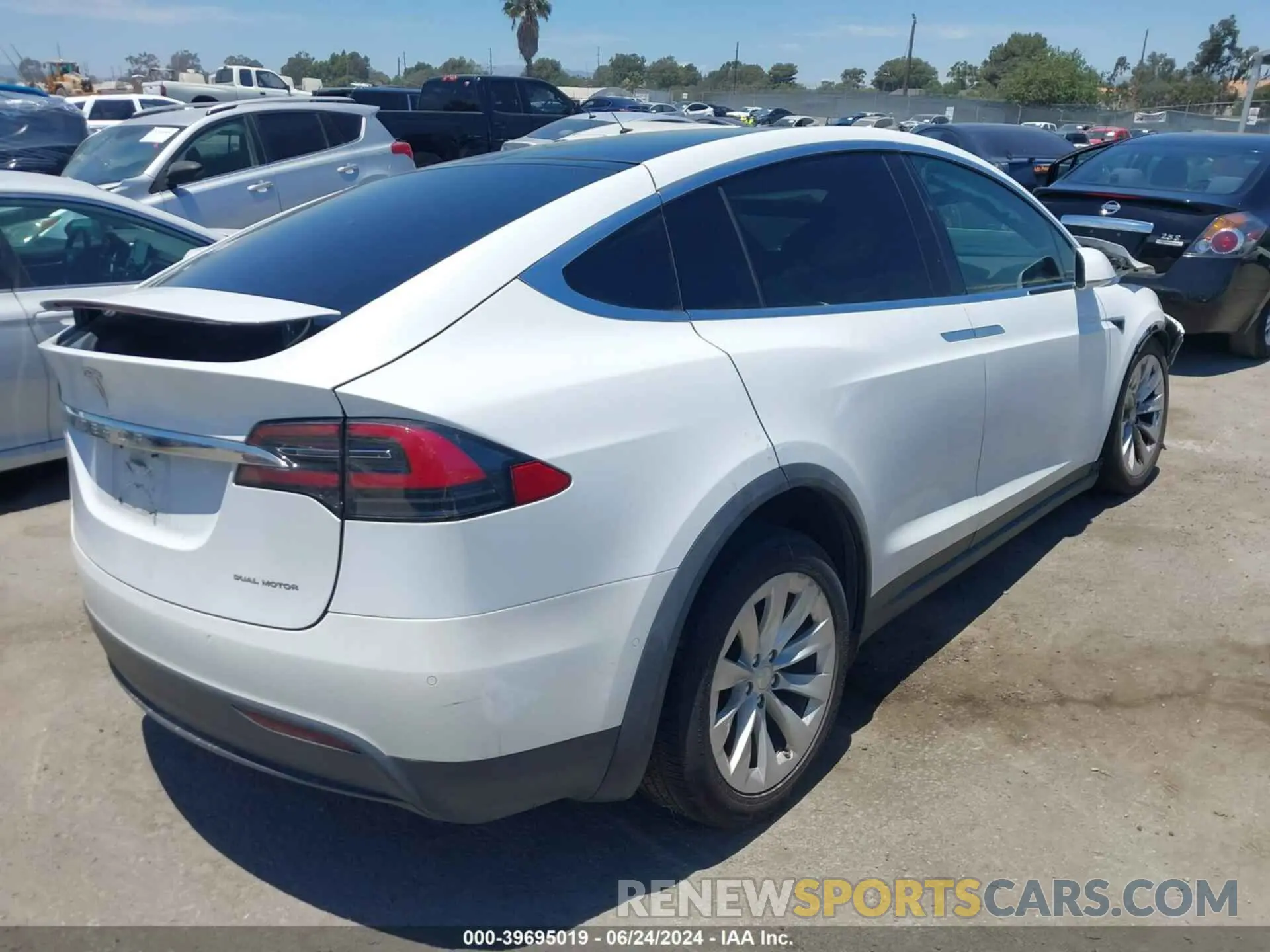 4 fotografías del automóvil dañado 5YJXCAE25MF325143 TESLA MODEL X 2021